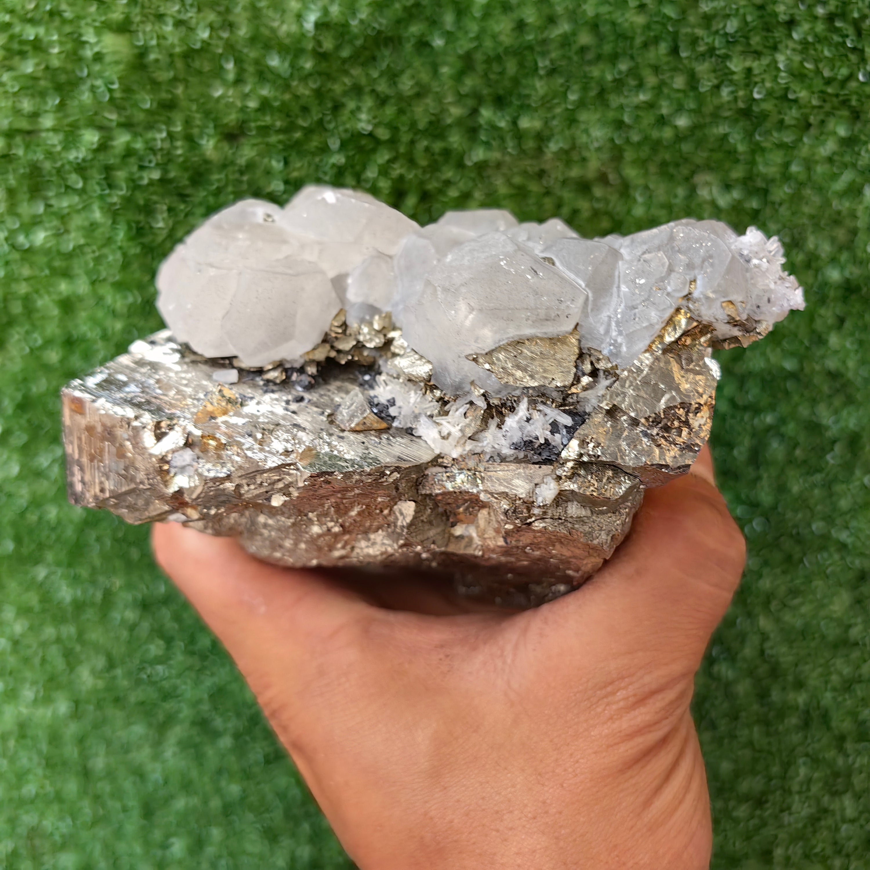 1 pcs Pyrite Cubic with Calcite