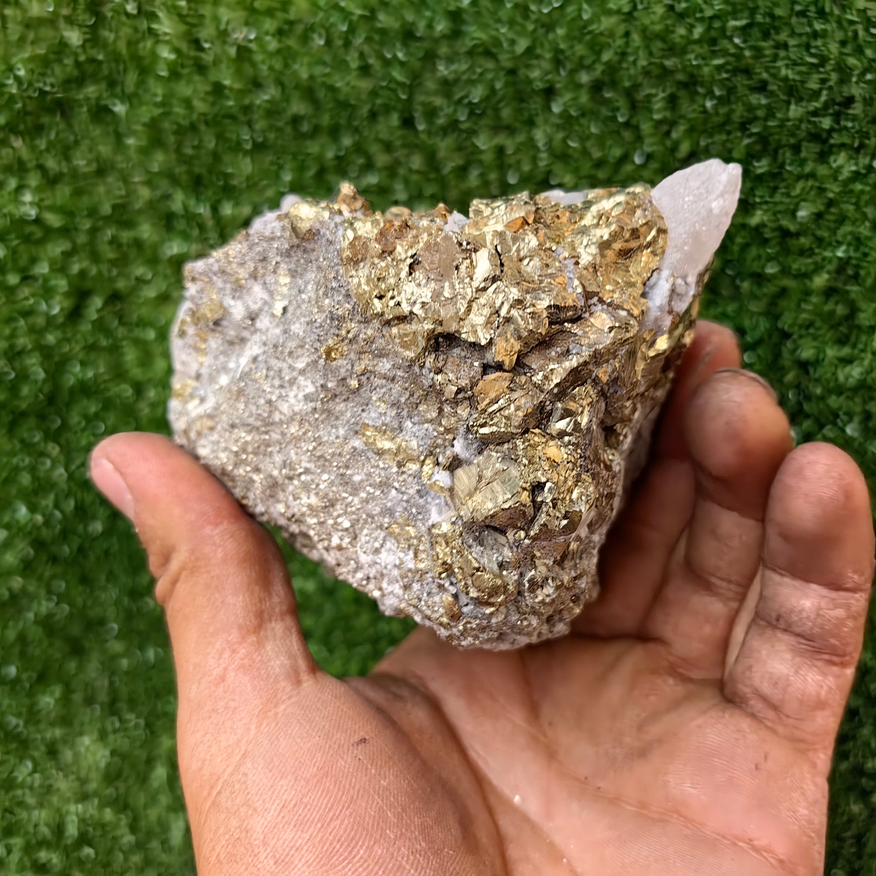 1 pcs Pyrite Cubic with Chalcopyrite and Calcite
