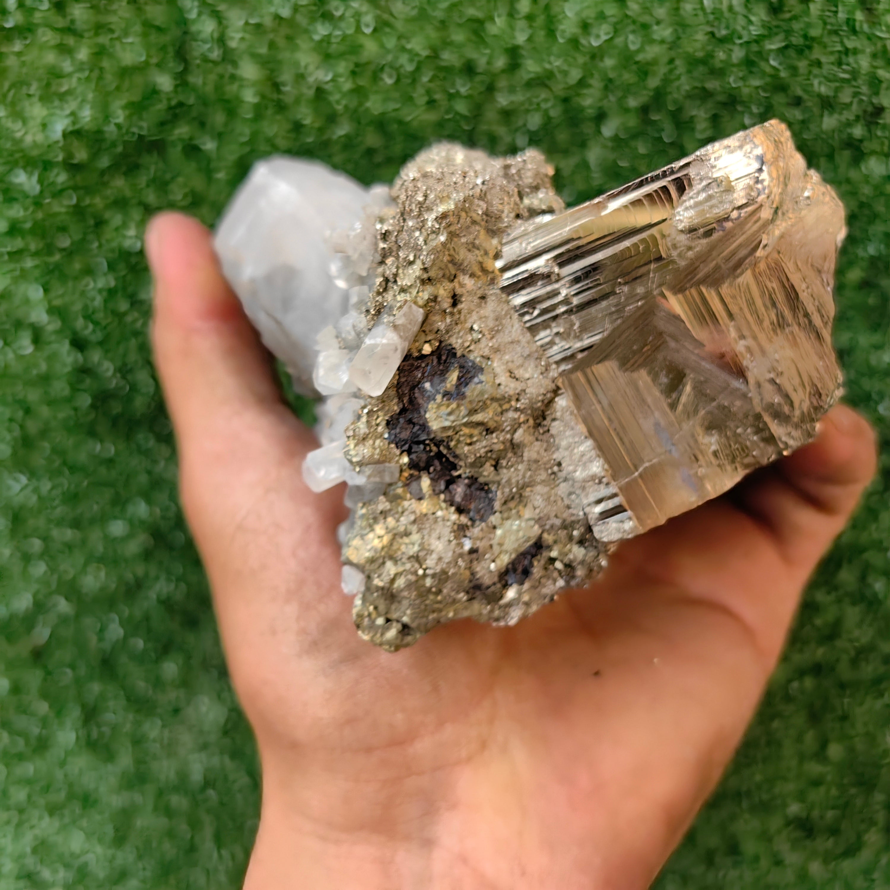 1 pcs Pyrite Cubic with Calcite