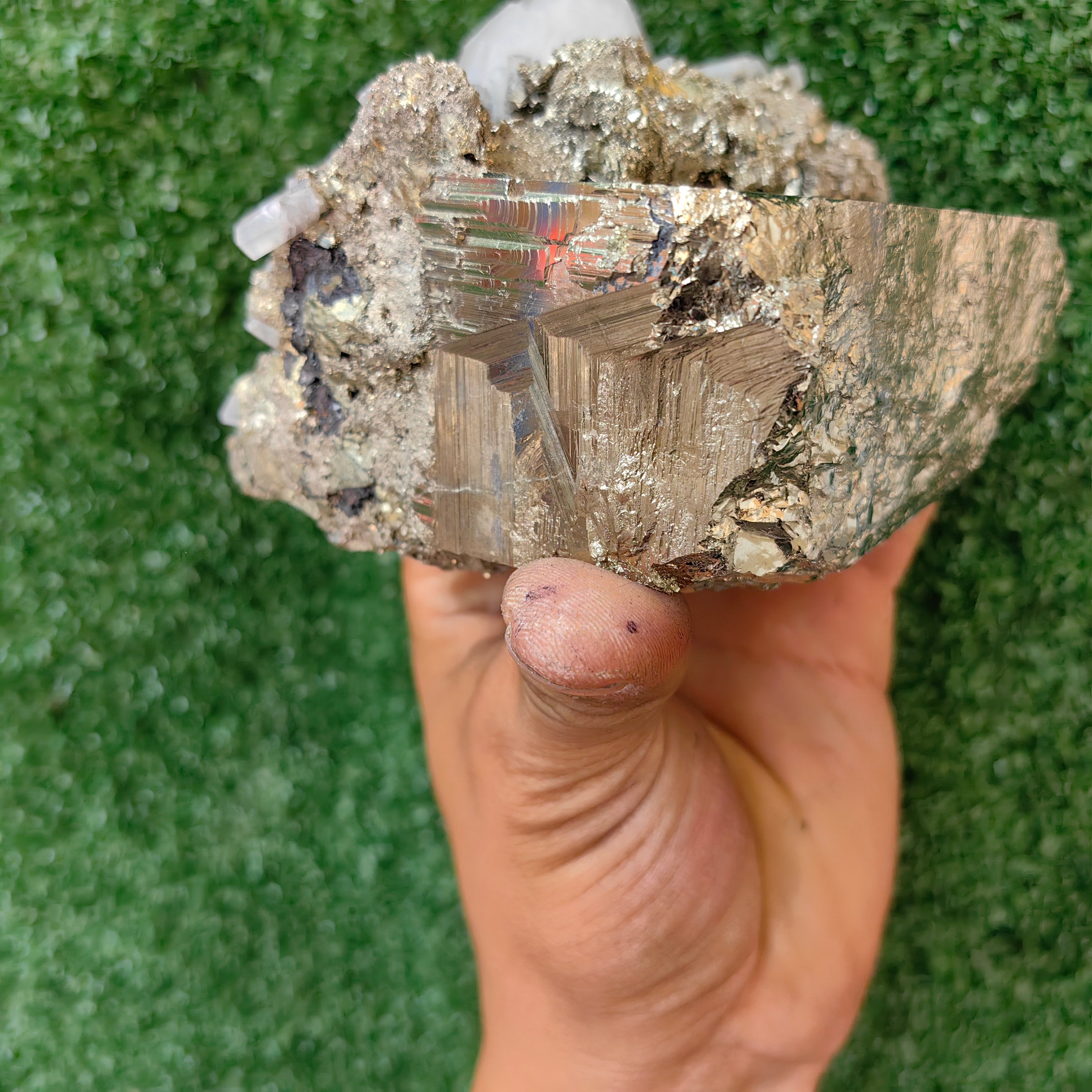 1 pcs Pyrite Cubic with Calcite