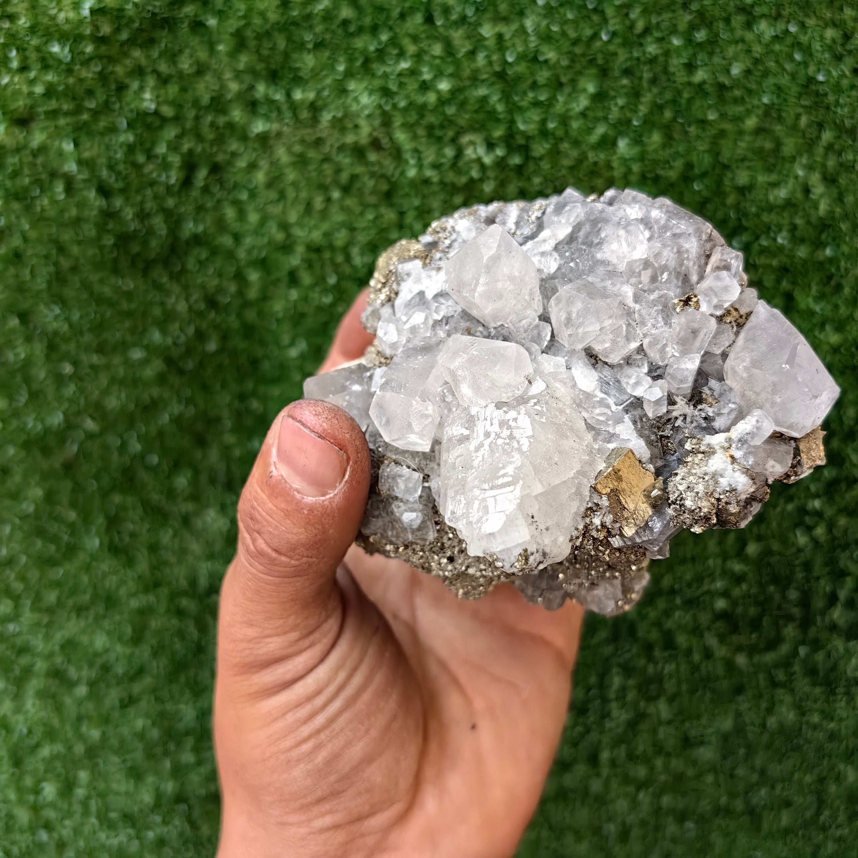 1 pcs Pyrite Cubic with Calcite