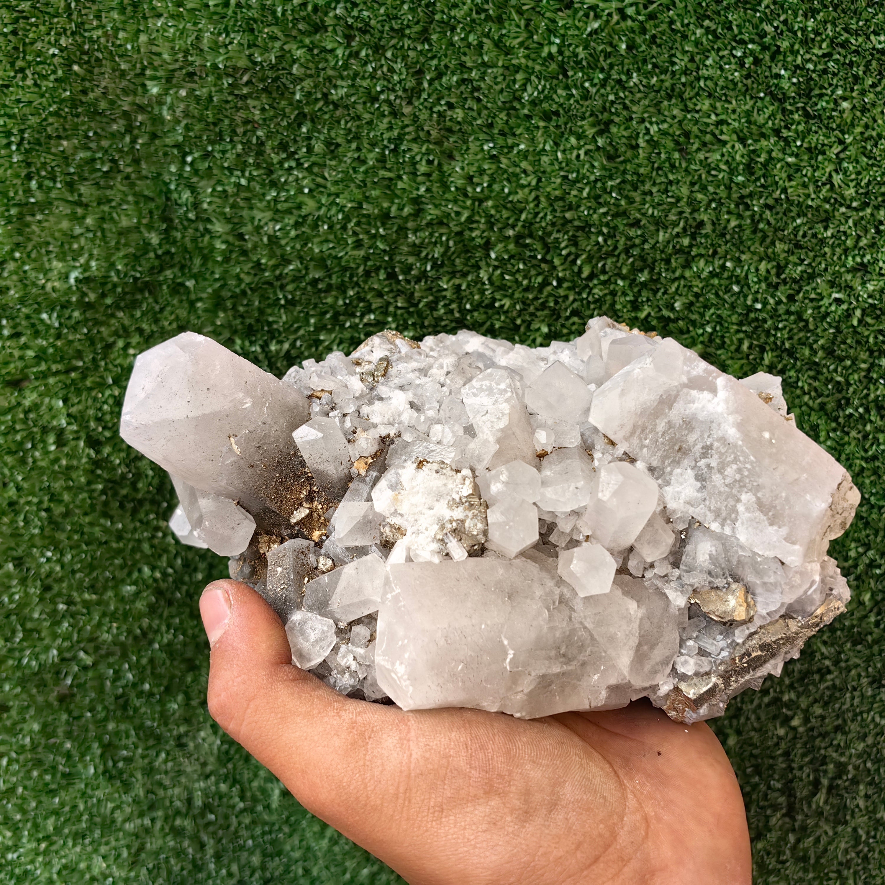 1 pcs Pyrite Cubic with Calcite