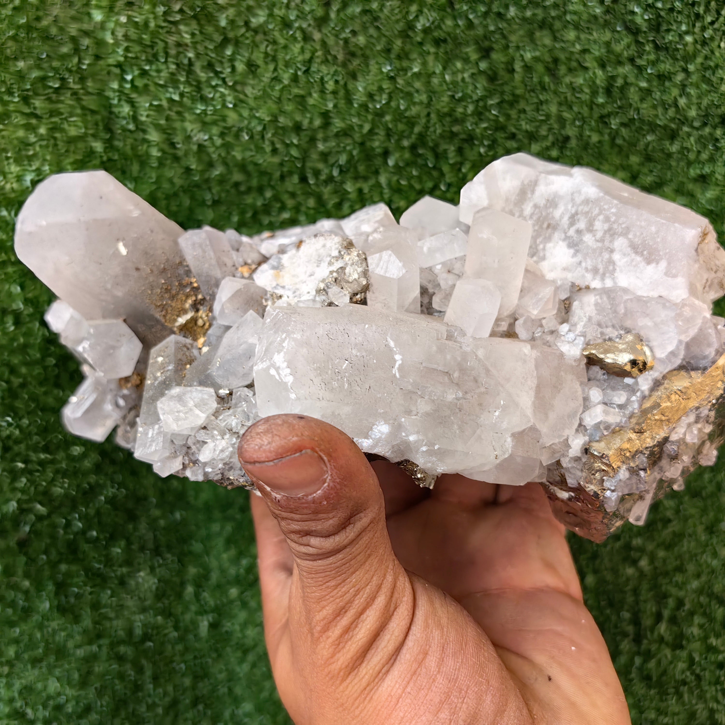 1 pcs Pyrite Cubic with Calcite