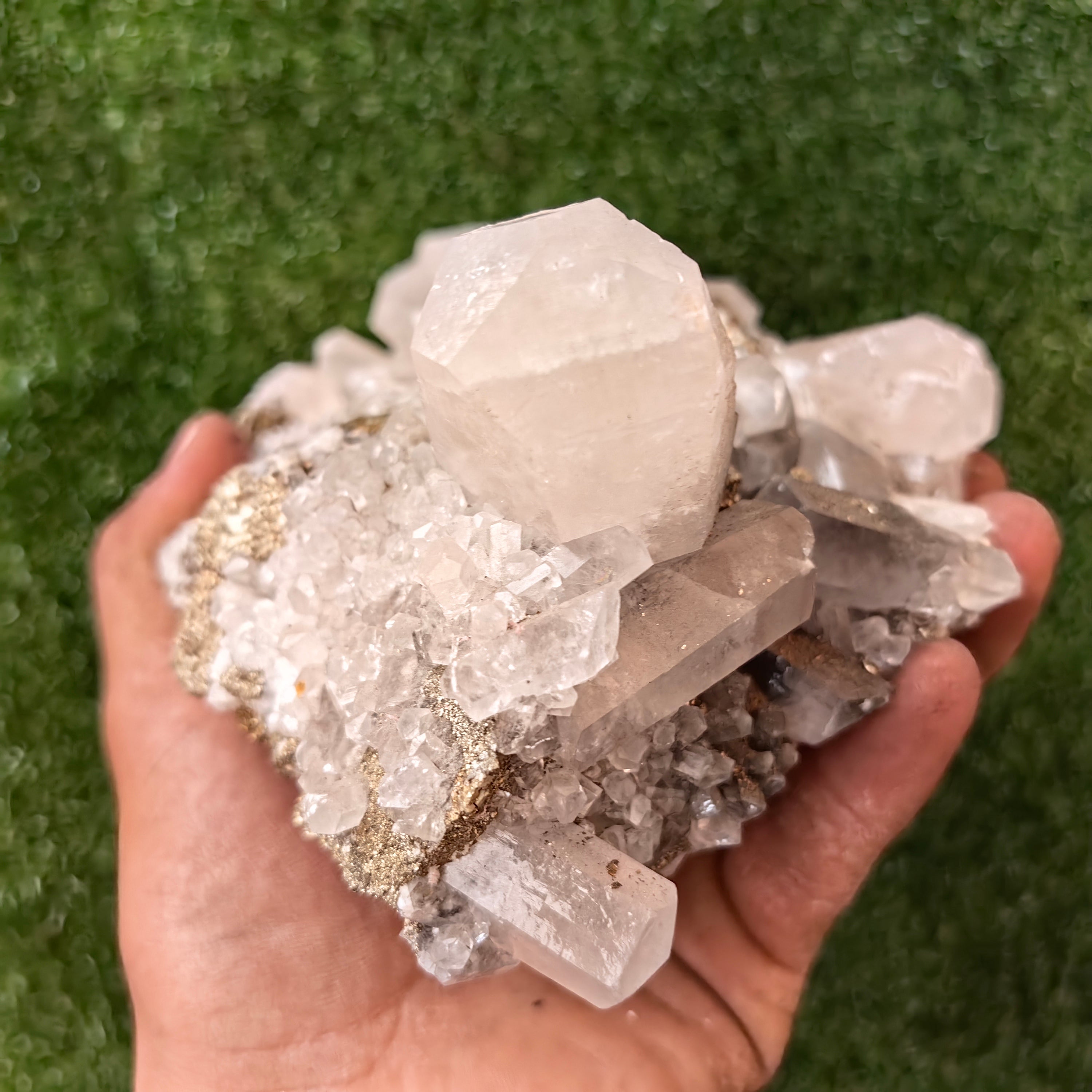 1 pcs Pyrite Cubic with Calcite