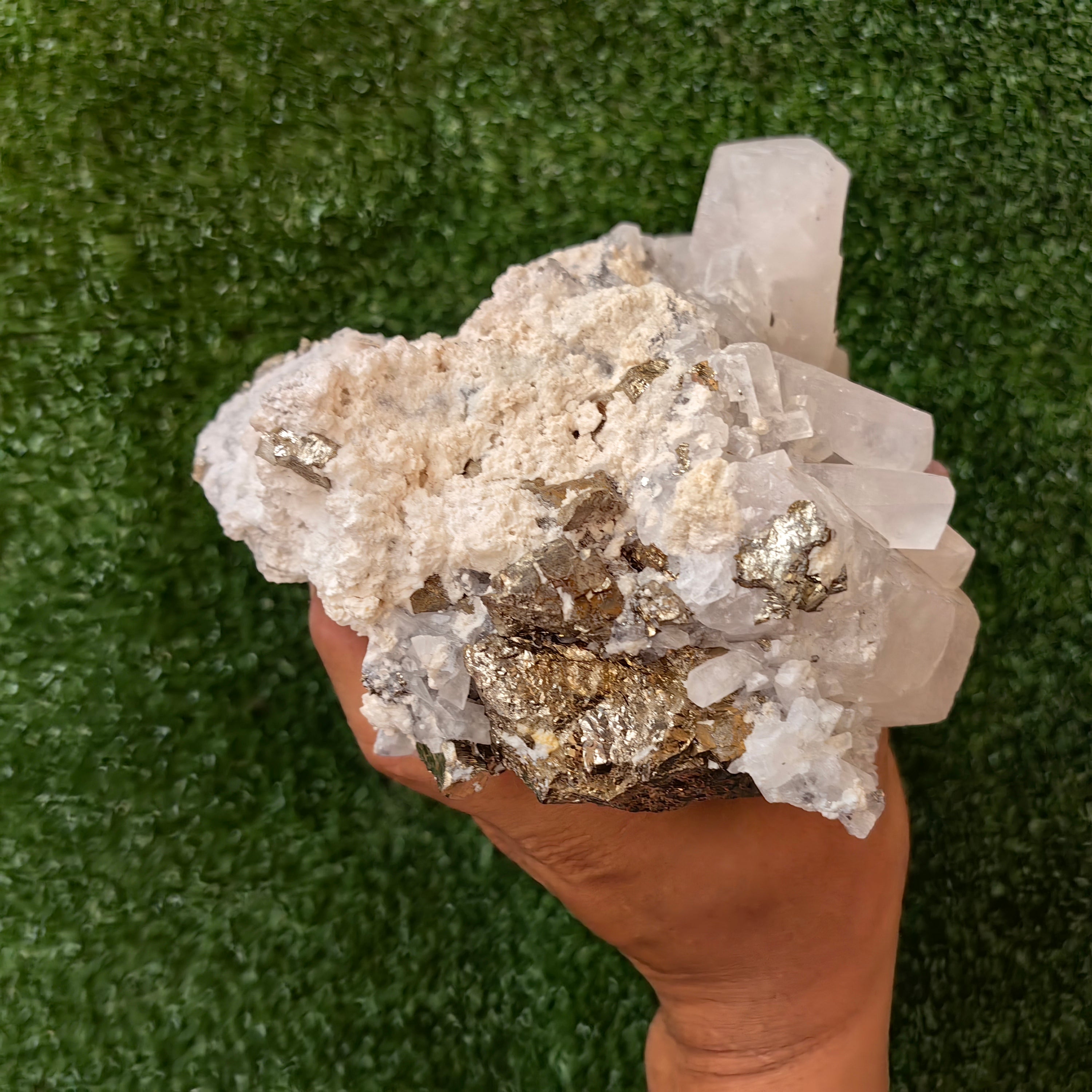 1 pcs Pyrite Cubic with Calcite