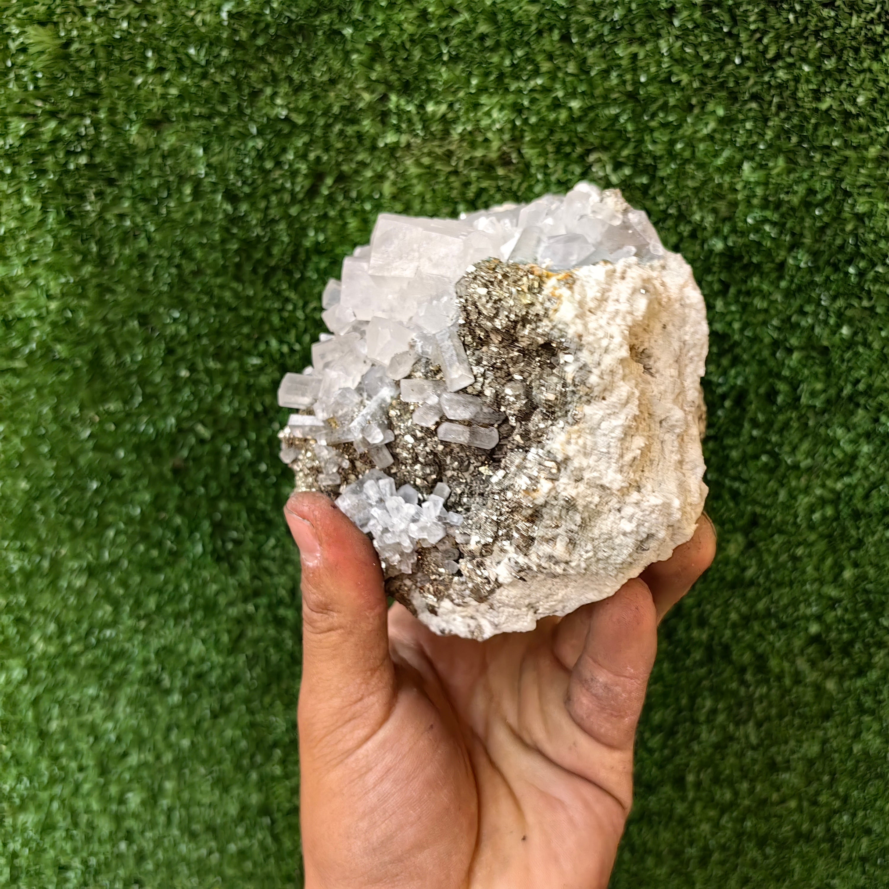 1 pcs Pyrite Cubic with Calcite