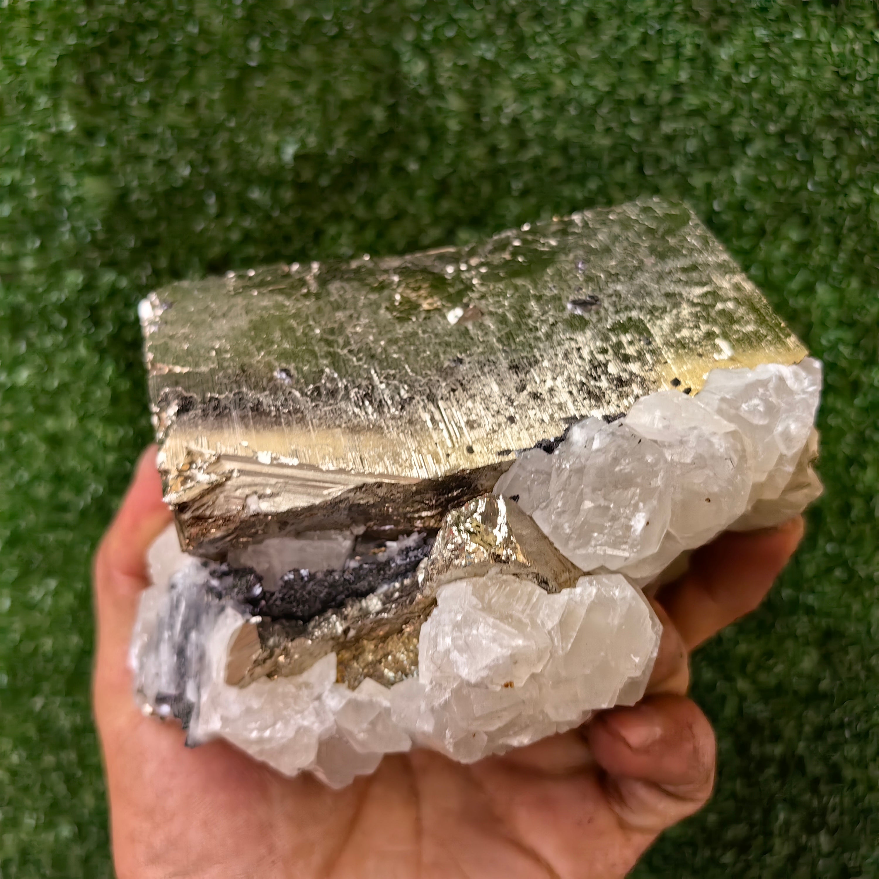 1 pcs Pyrite Cubic with Calcite