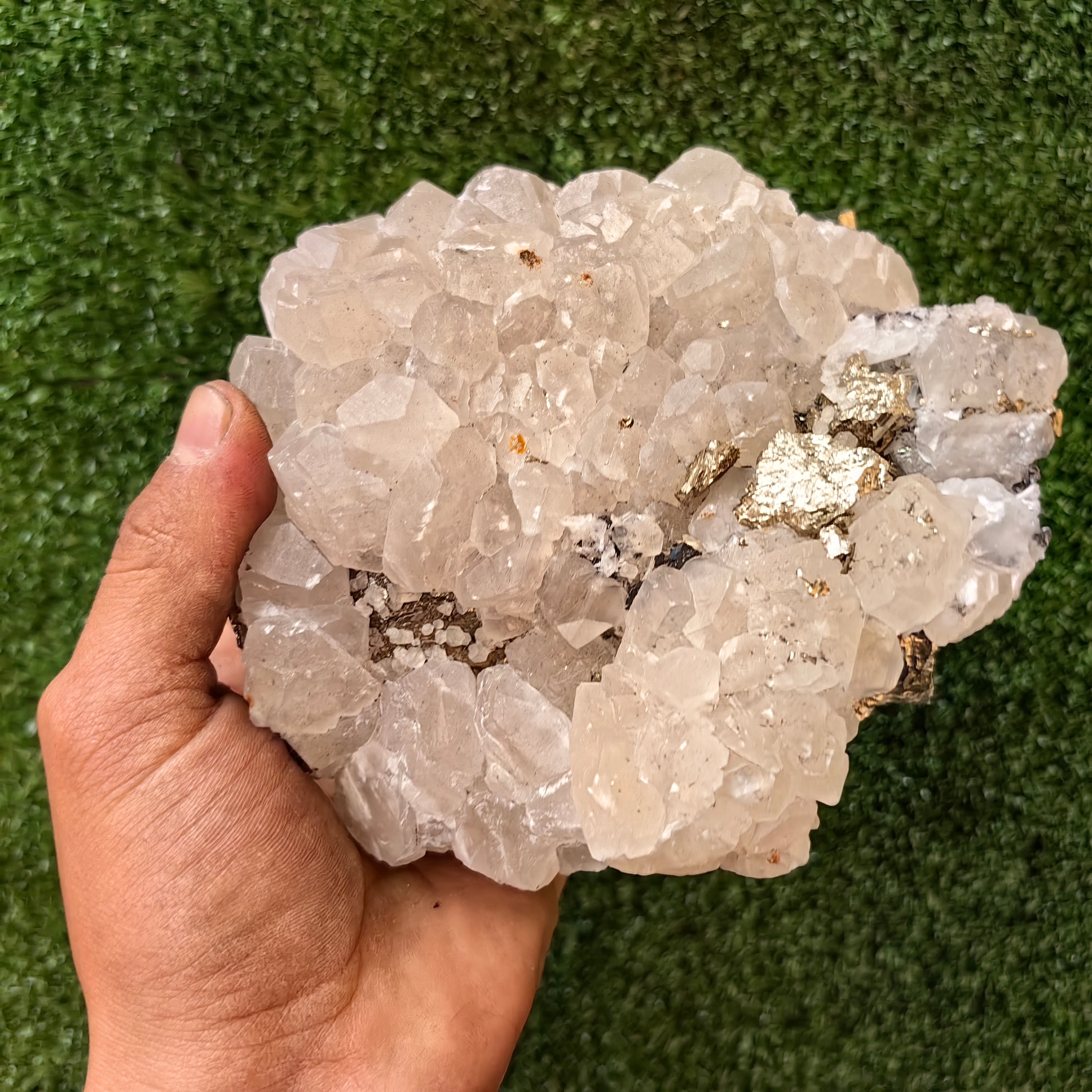 1 pcs Pyrite Cubic with Calcite