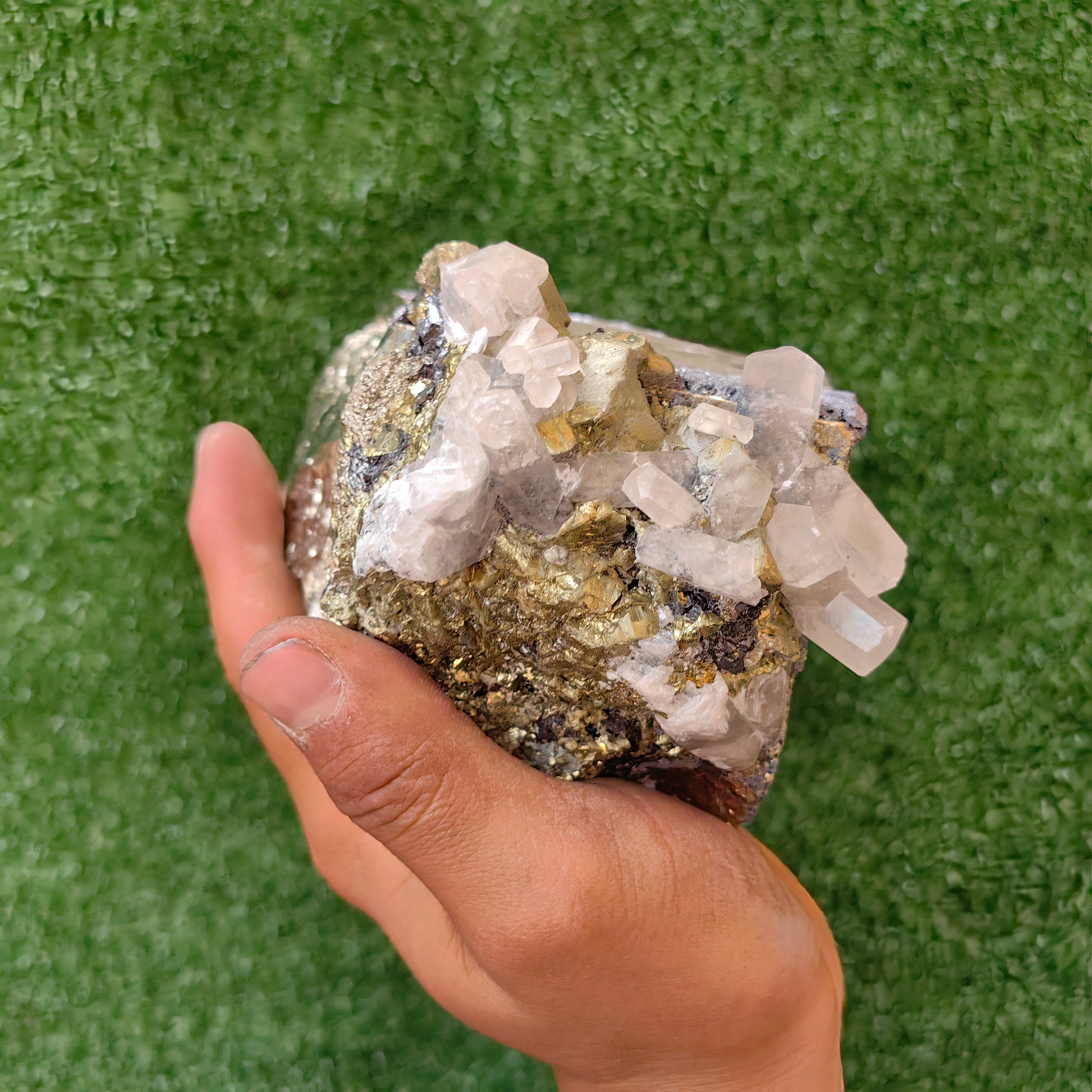 1 pcs Pyrite Cubic with Calcite