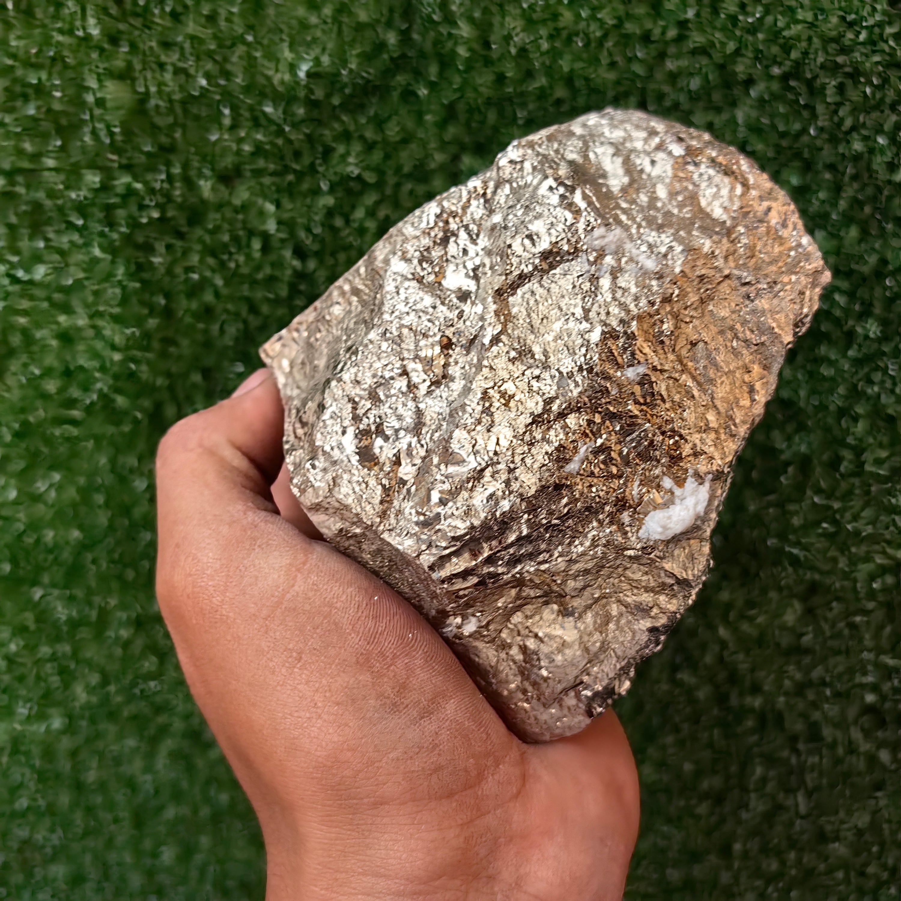 1 pcs Pyrite Cubic with Calcite