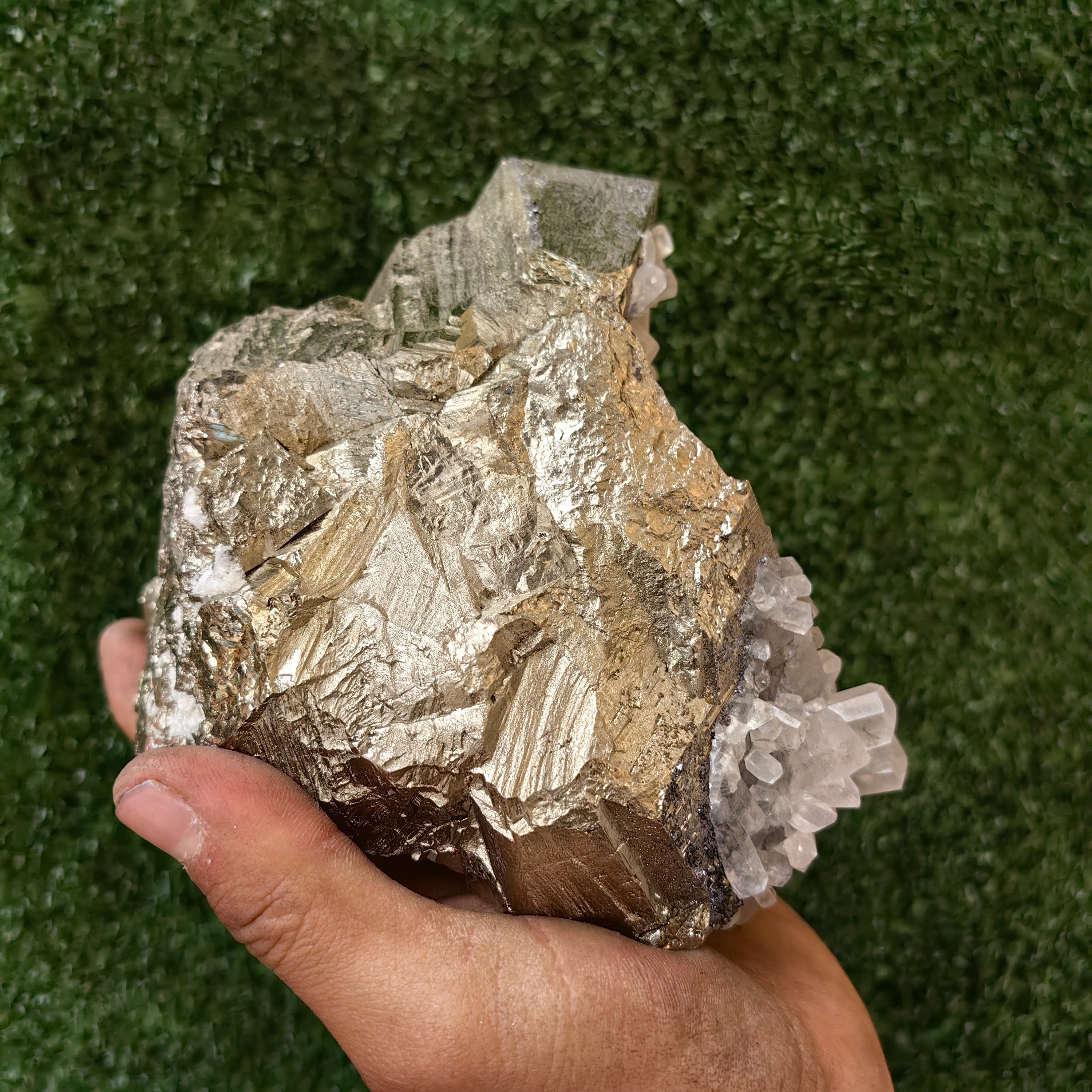 1 pcs Pyrite Cubic with Calcite