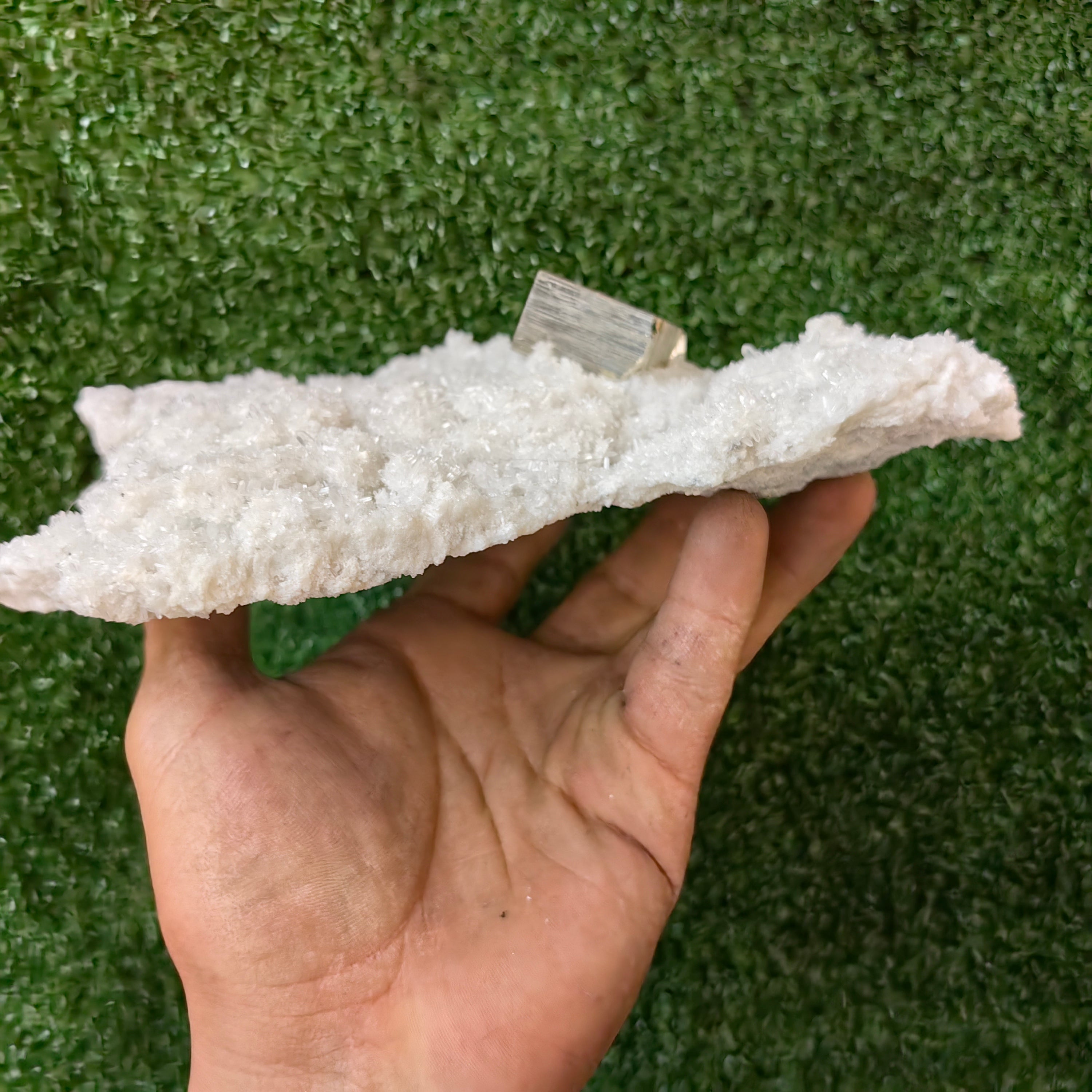 1 pcs Pyrite Cubic with Quartz