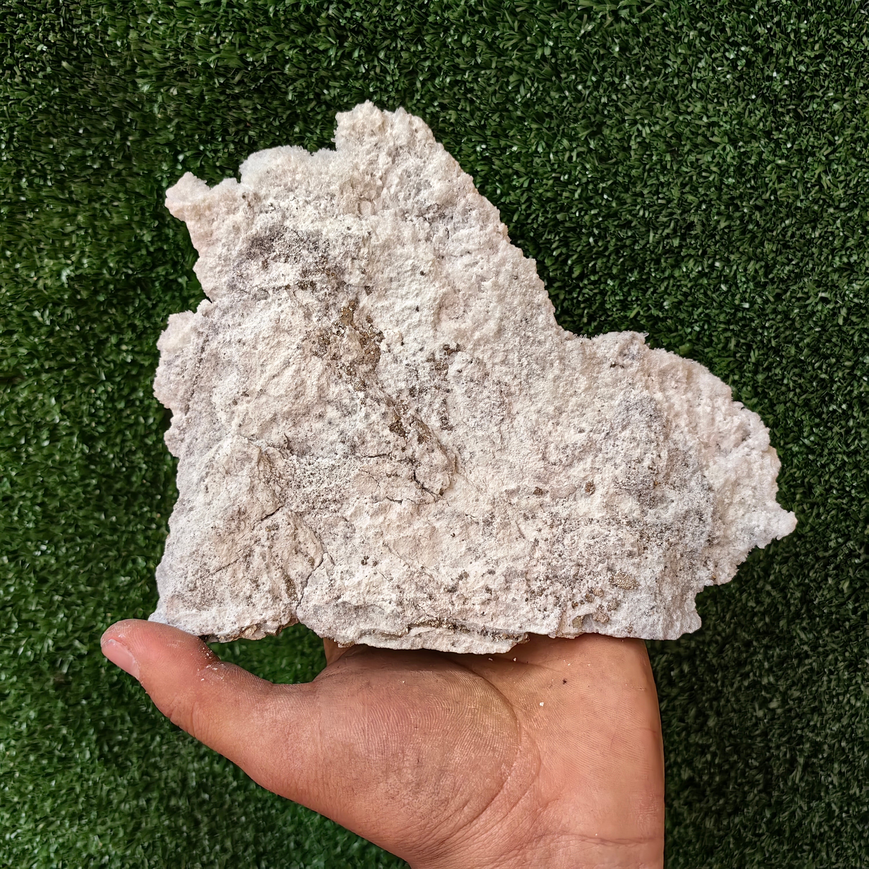 1 pcs Pyrite Cubic with Quartz