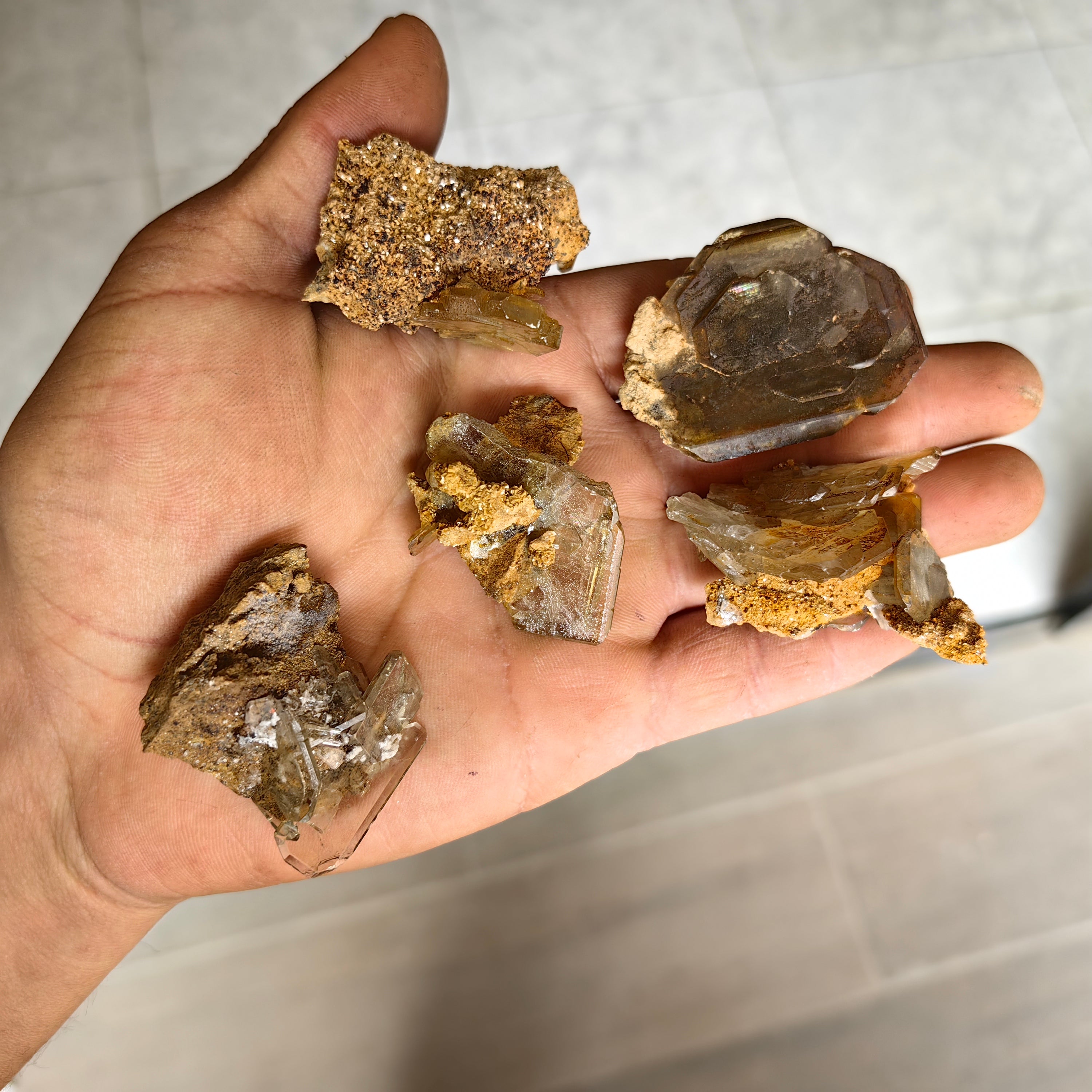 Lot 28 pcs Baryte Crystal on matrix