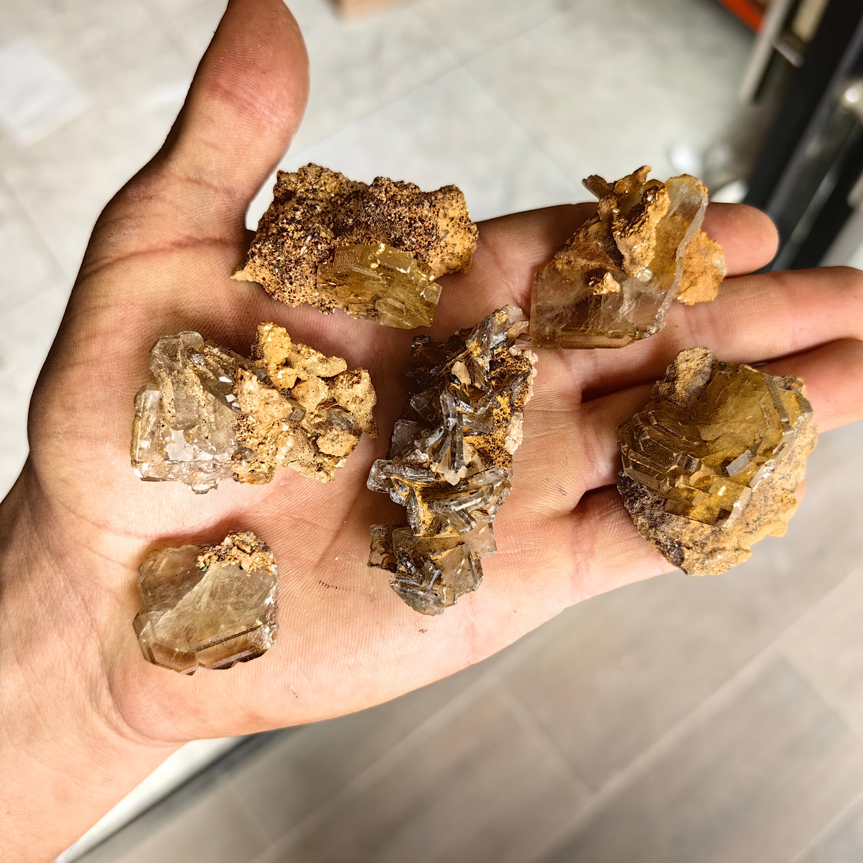 Lot 28 pcs Baryte Crystal on matrix