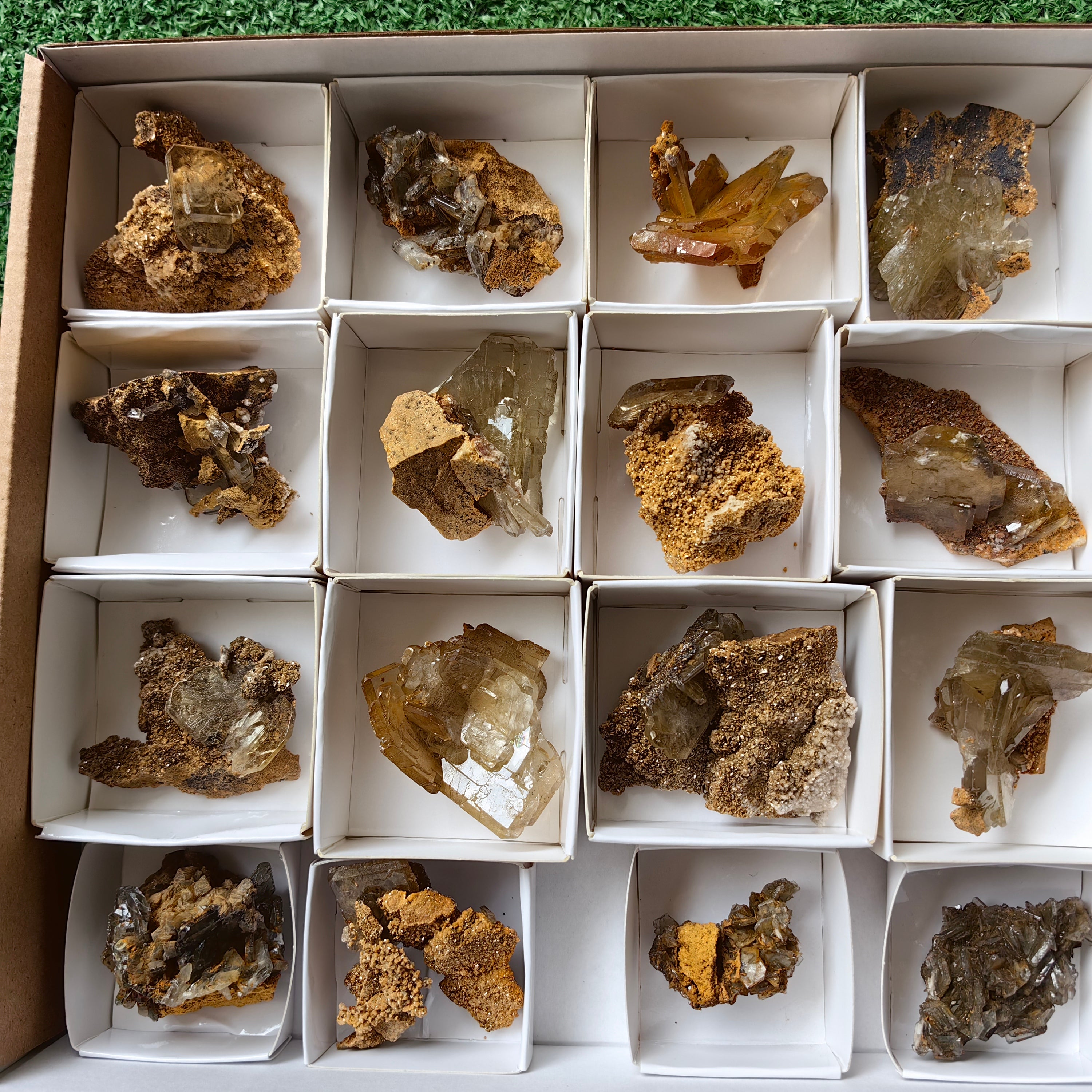 Lot 20 pcs Baryte Crystal on matrix