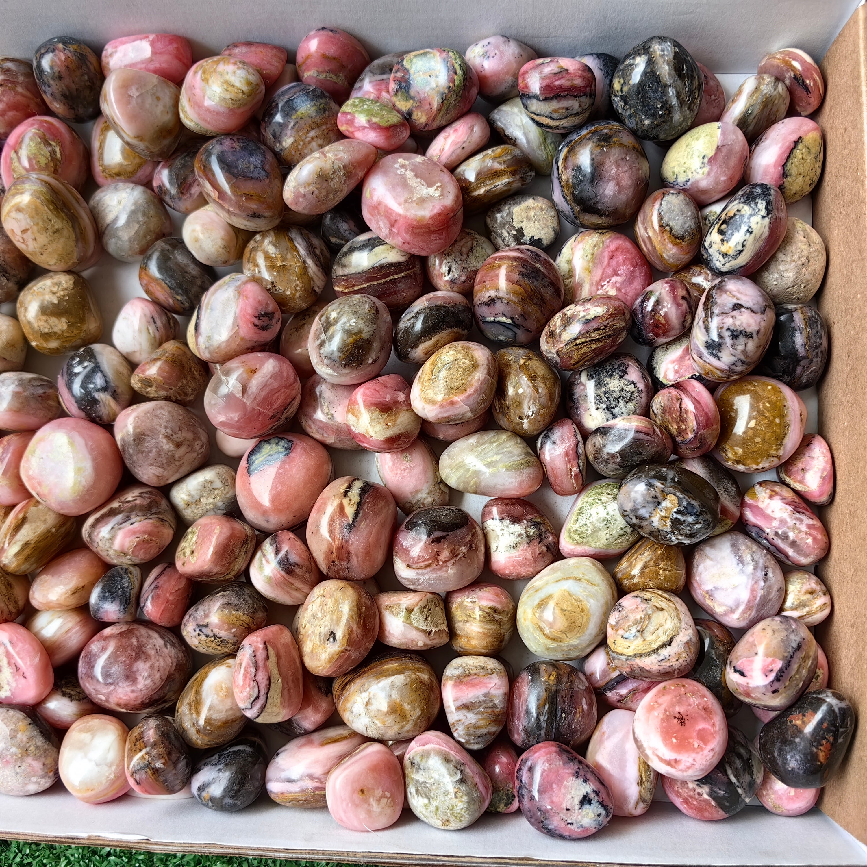 Lot 2 kg Strawberry Pink Opal tumbled