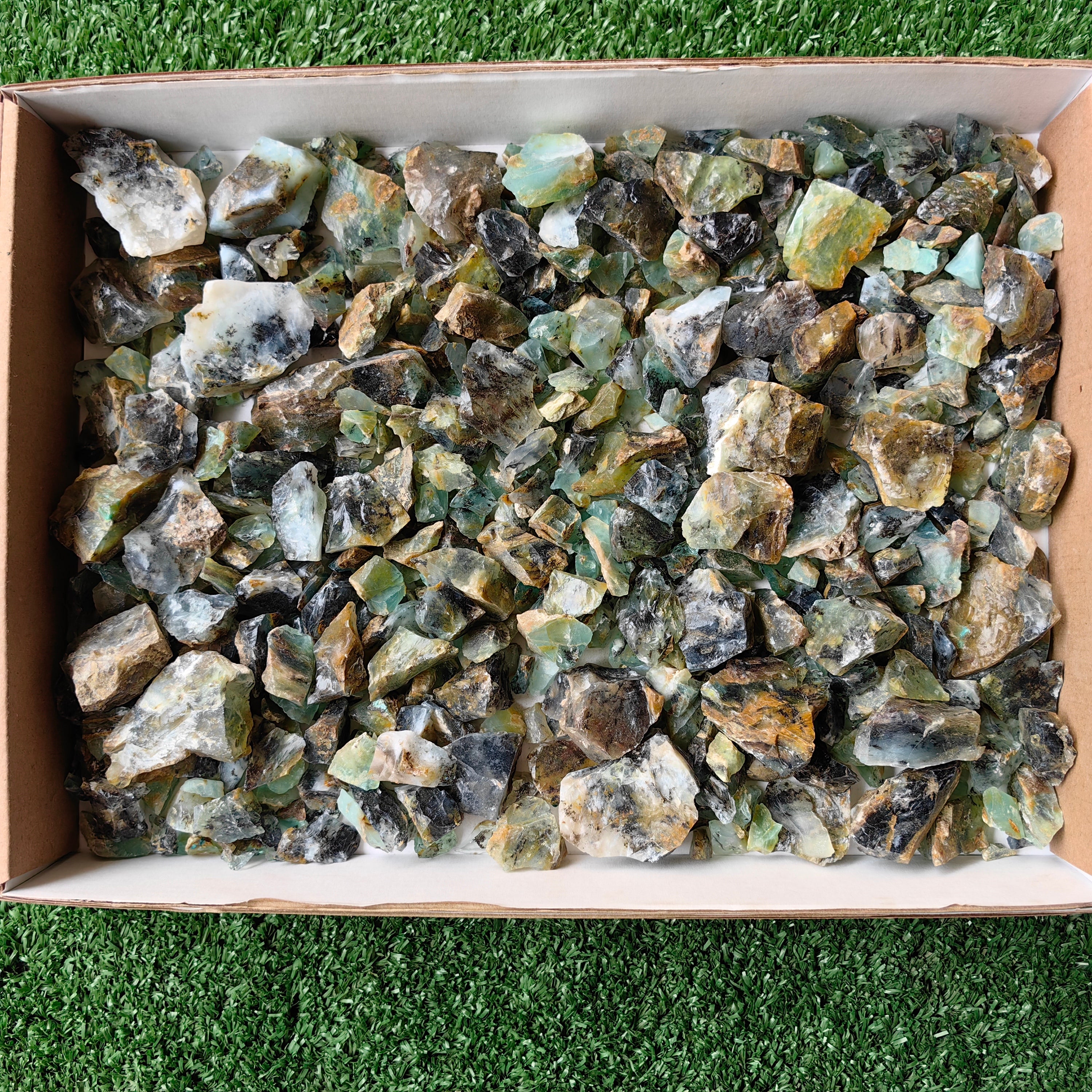 Lot 1.1 kg Andean Opal Rough