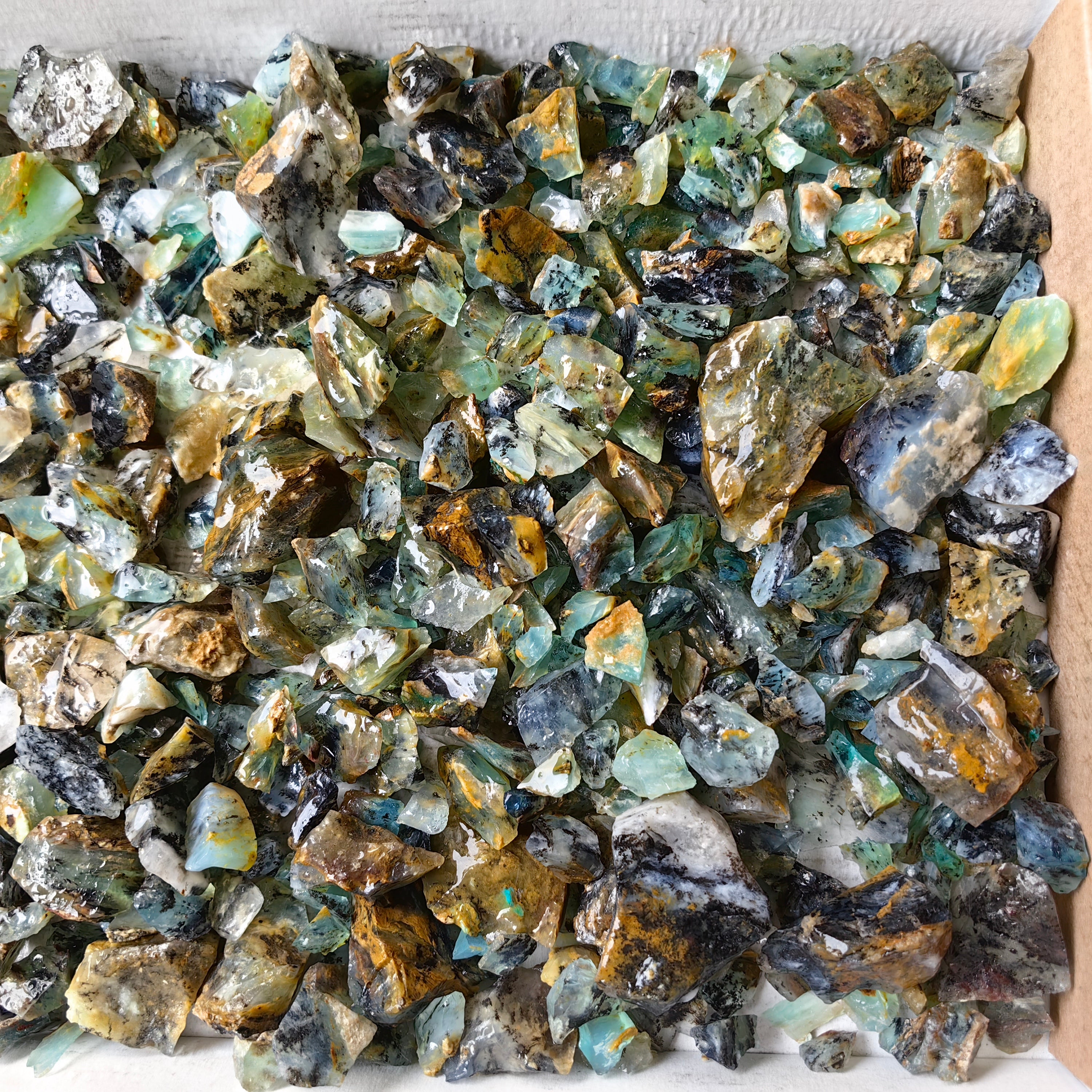 Lot 1.1 kg Andean Opal Rough