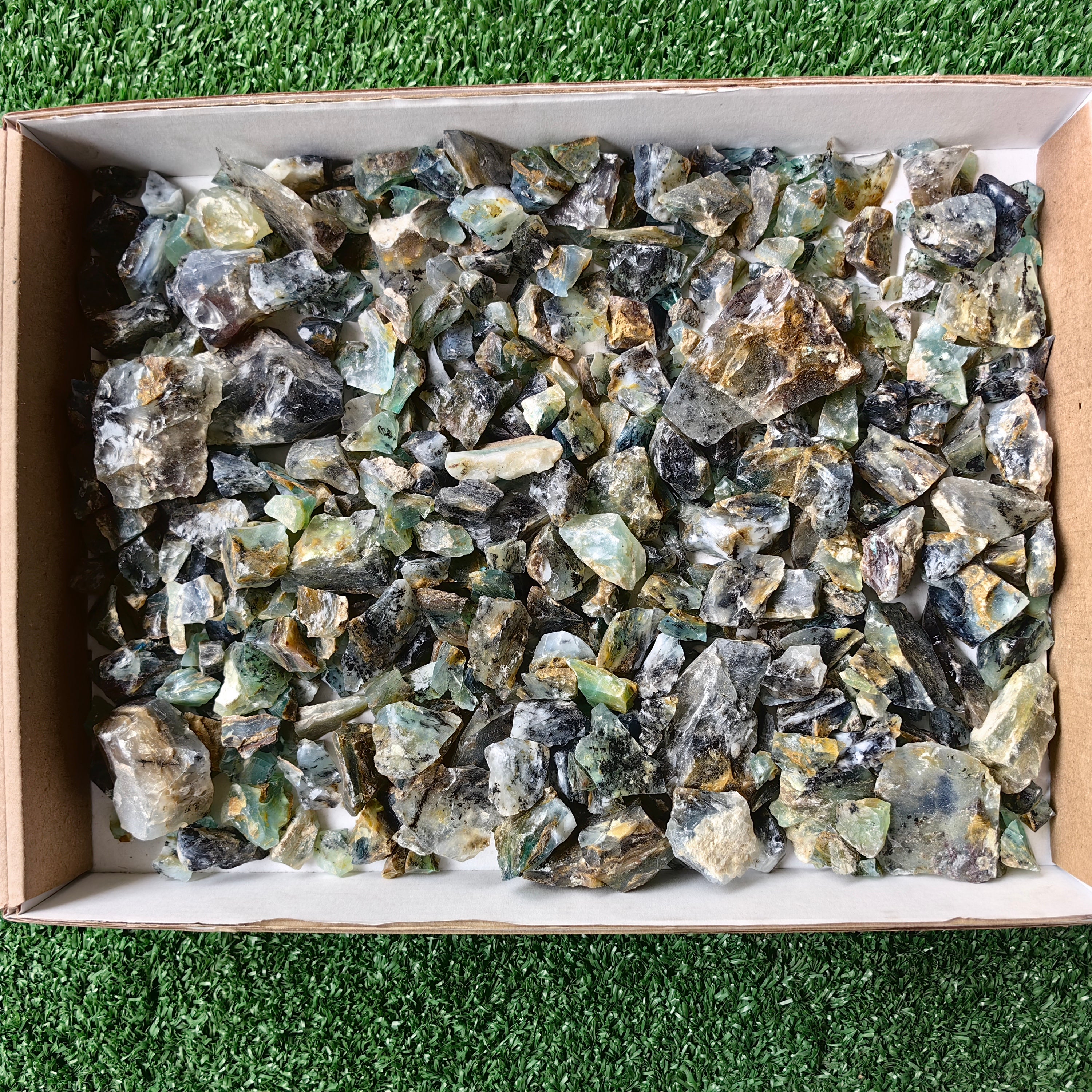 Lot 1.1 kg Andean Opal Rough