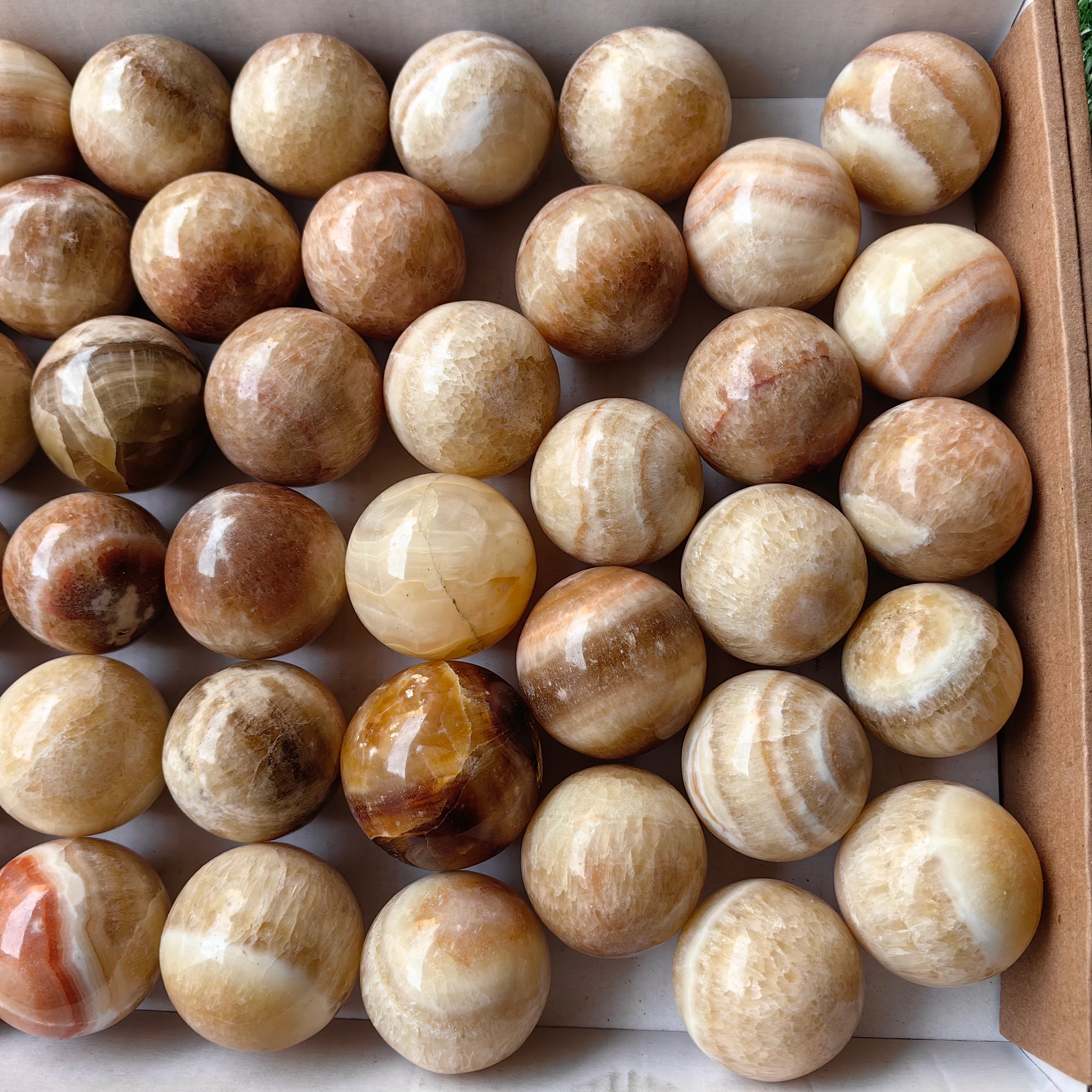lot 44 pcs Caramel Onix Sphere