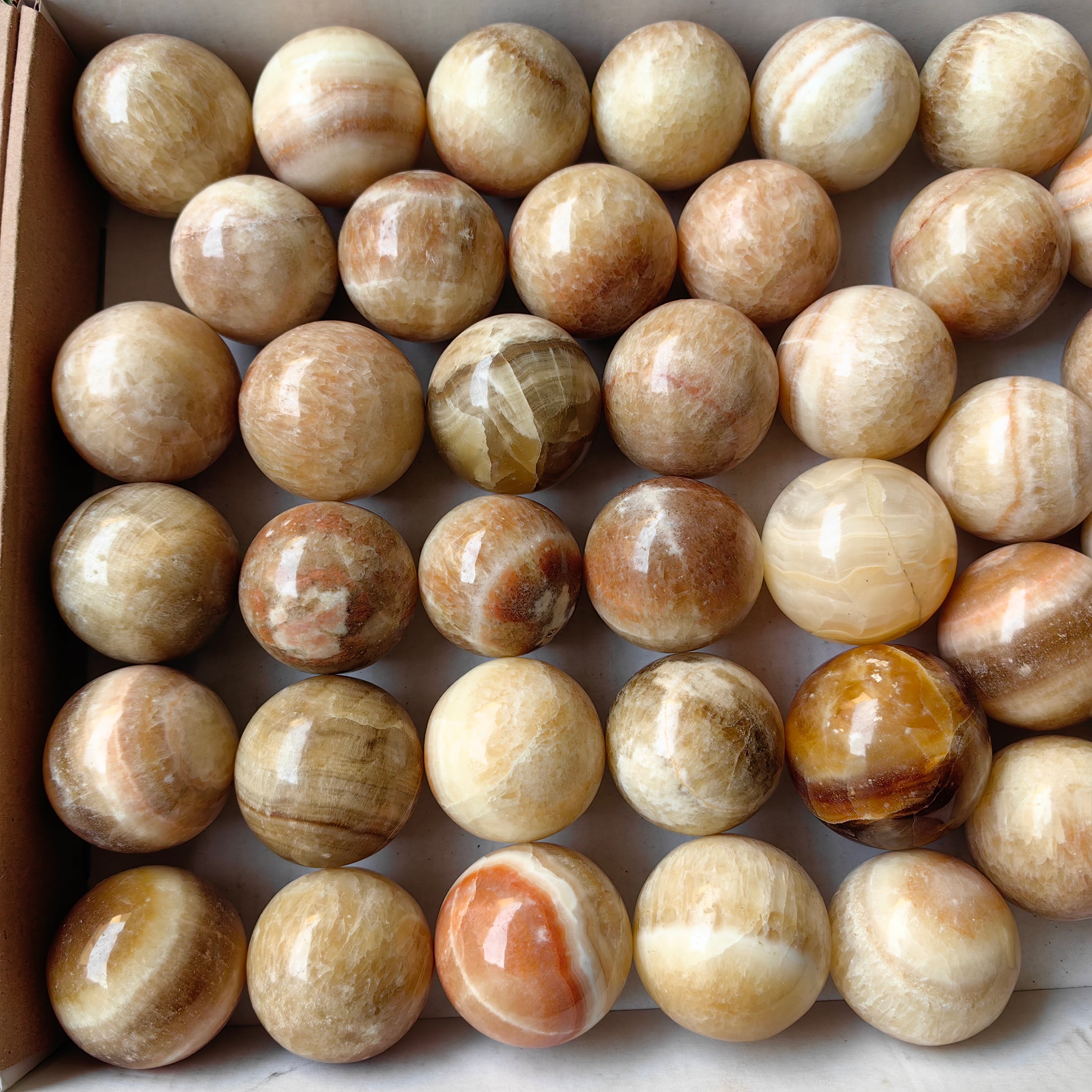 lot 44 pcs Caramel Onix Sphere