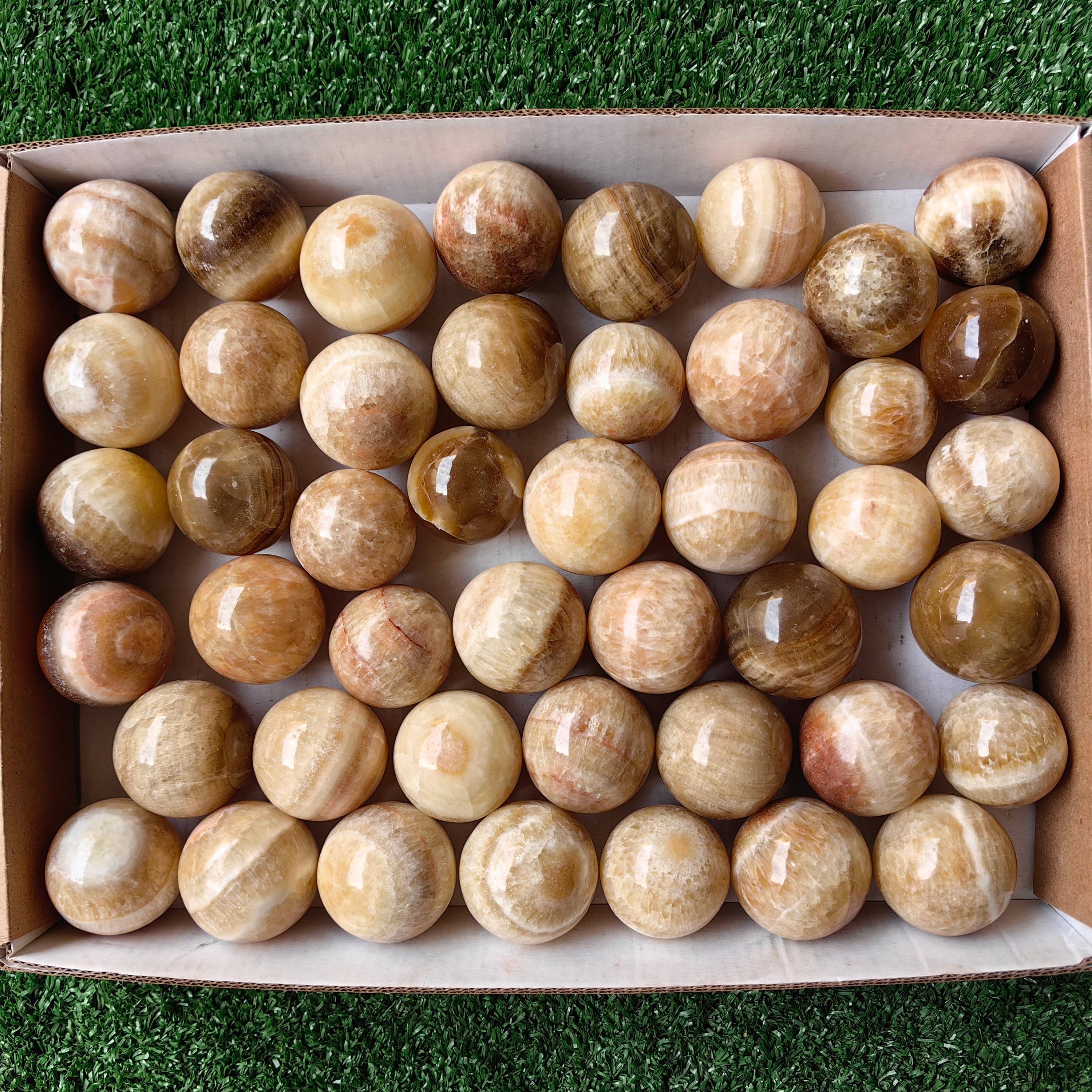 lot 45 pcs Caramel Onix Sphere