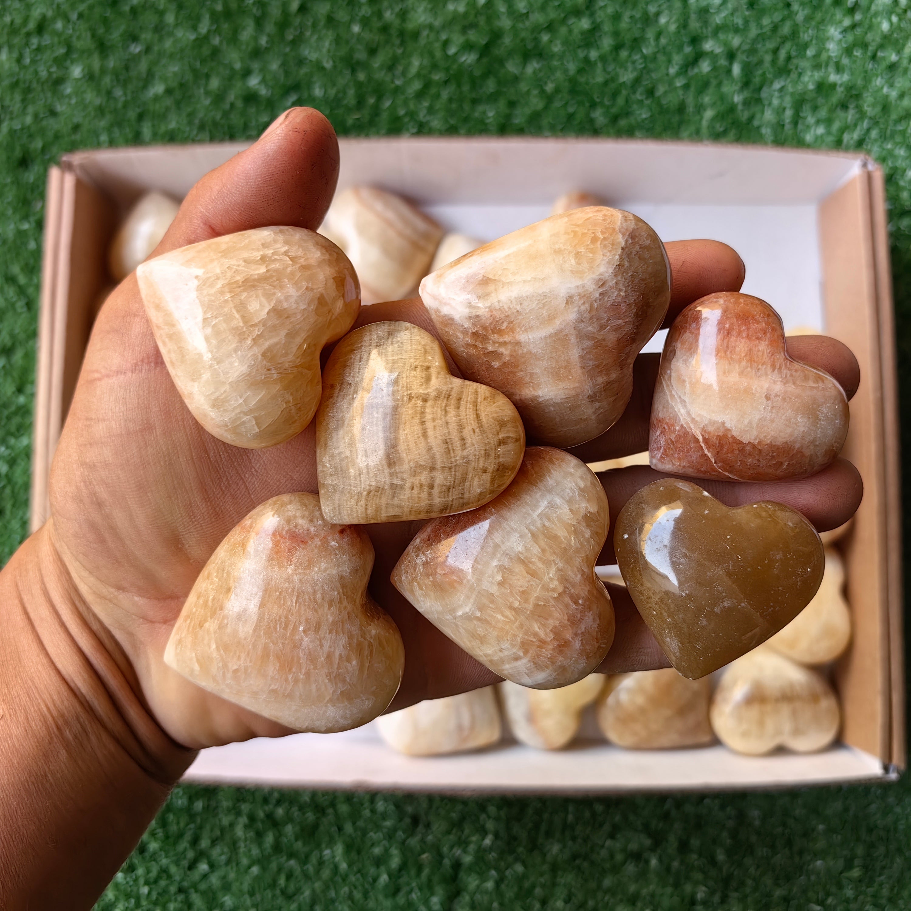 lot 36 pcs Caramel Onix Heart