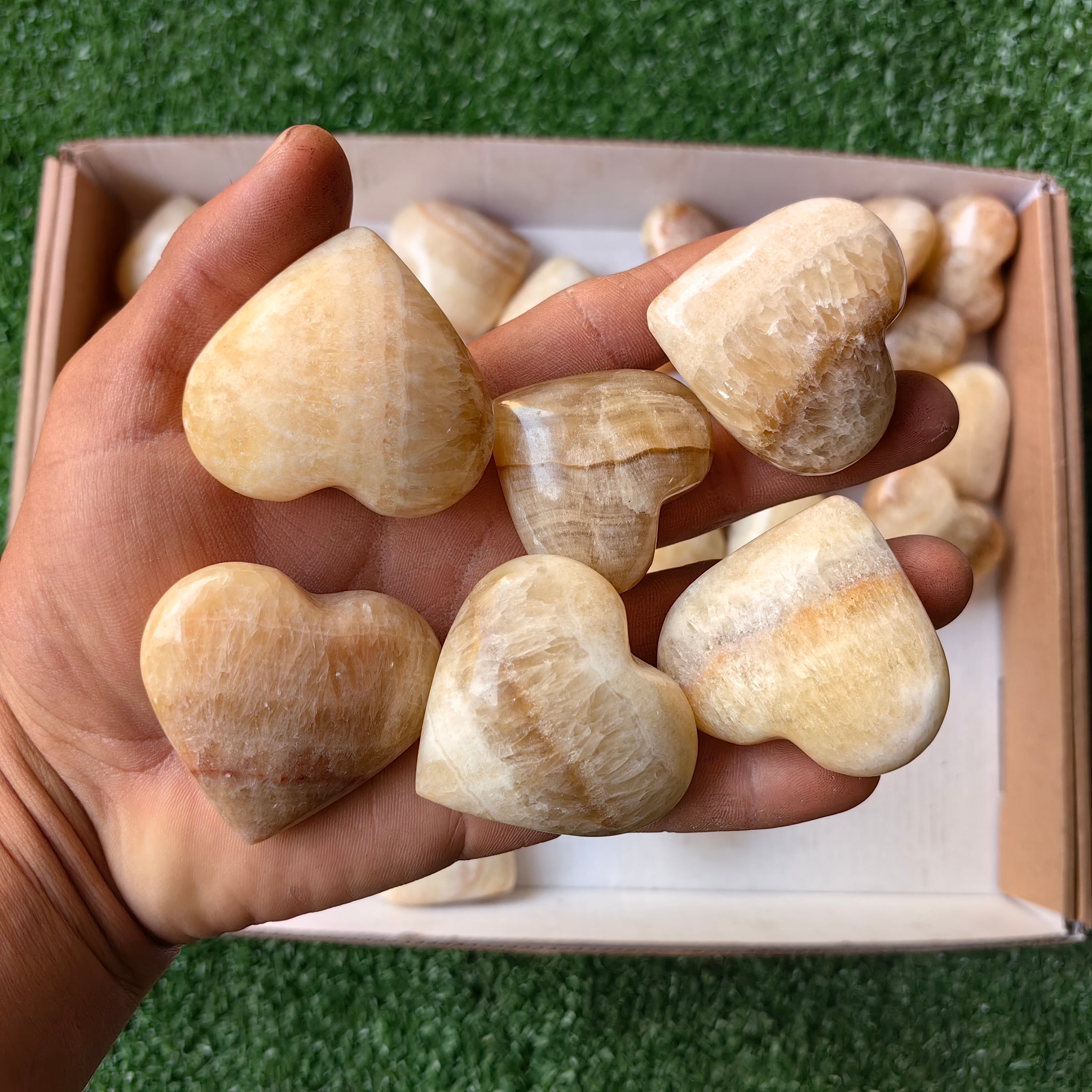 lot 36 pcs Caramel Onix Heart