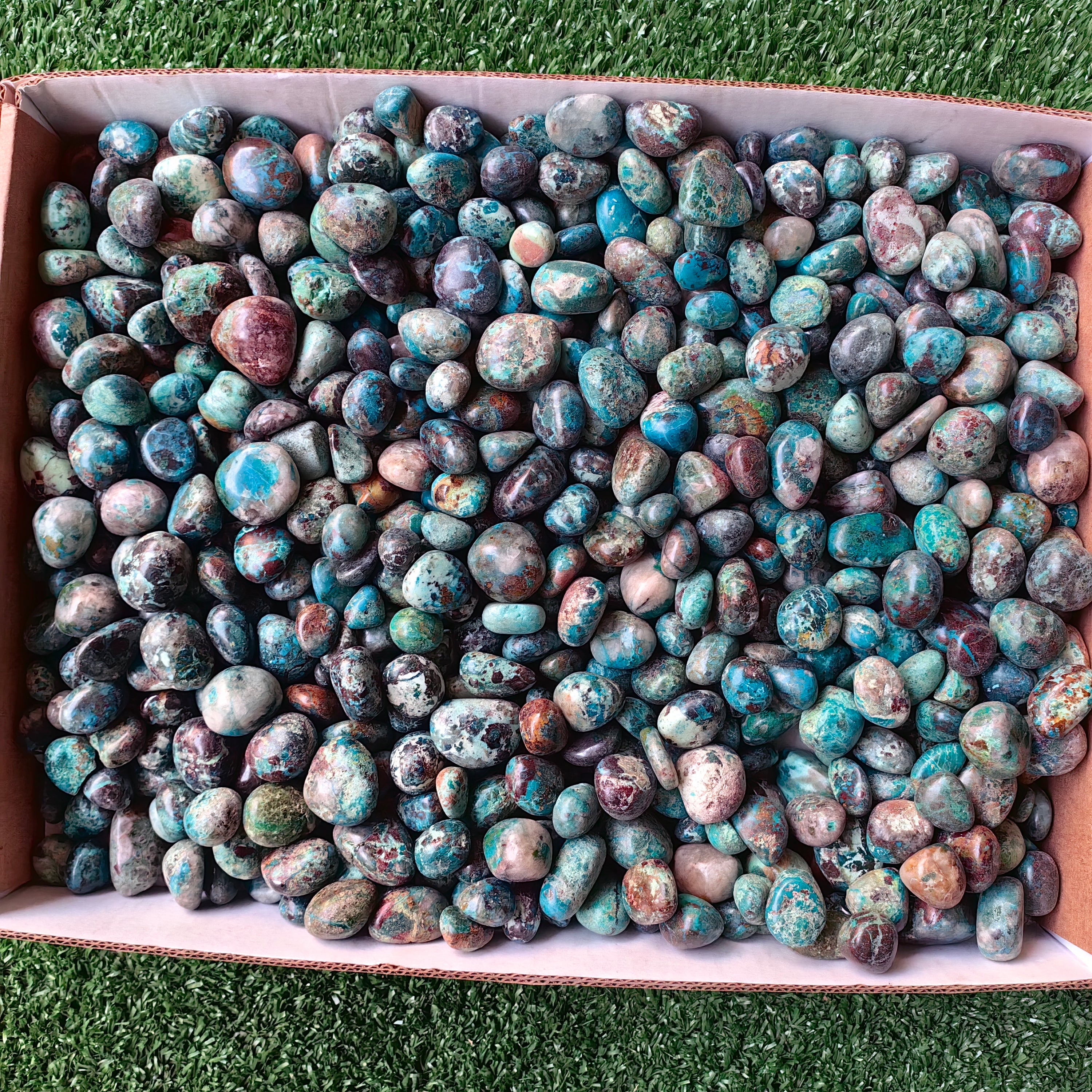 lot 2.8 kg Chrysocolla tumbled