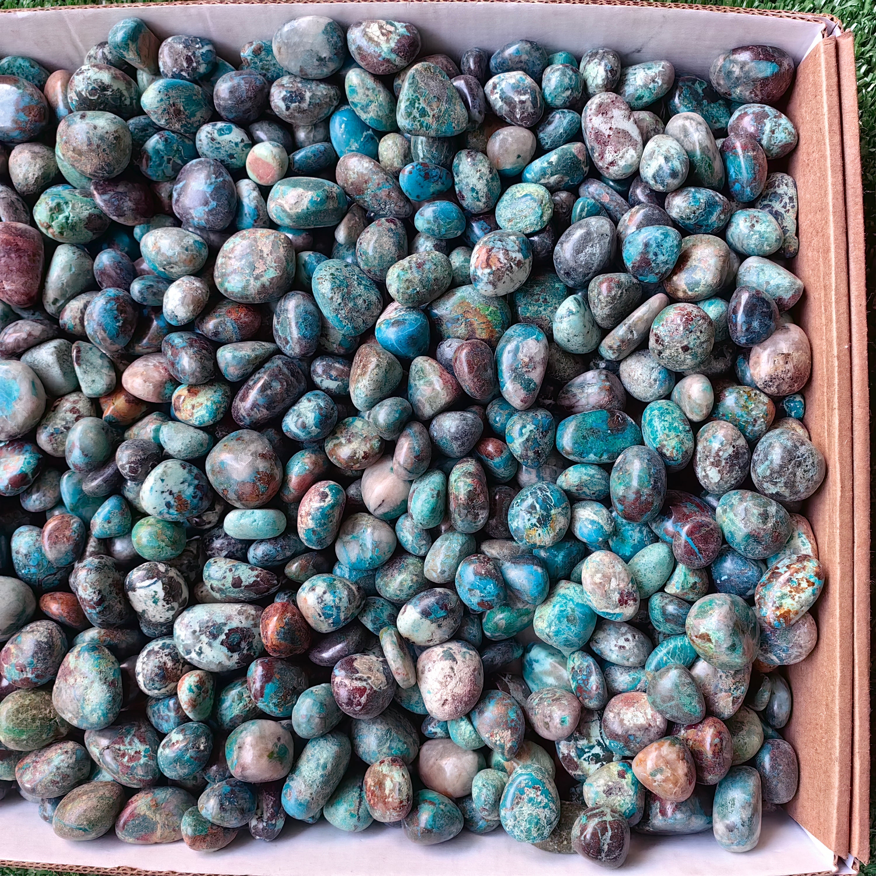 lot 2.8 kg Chrysocolla tumbled