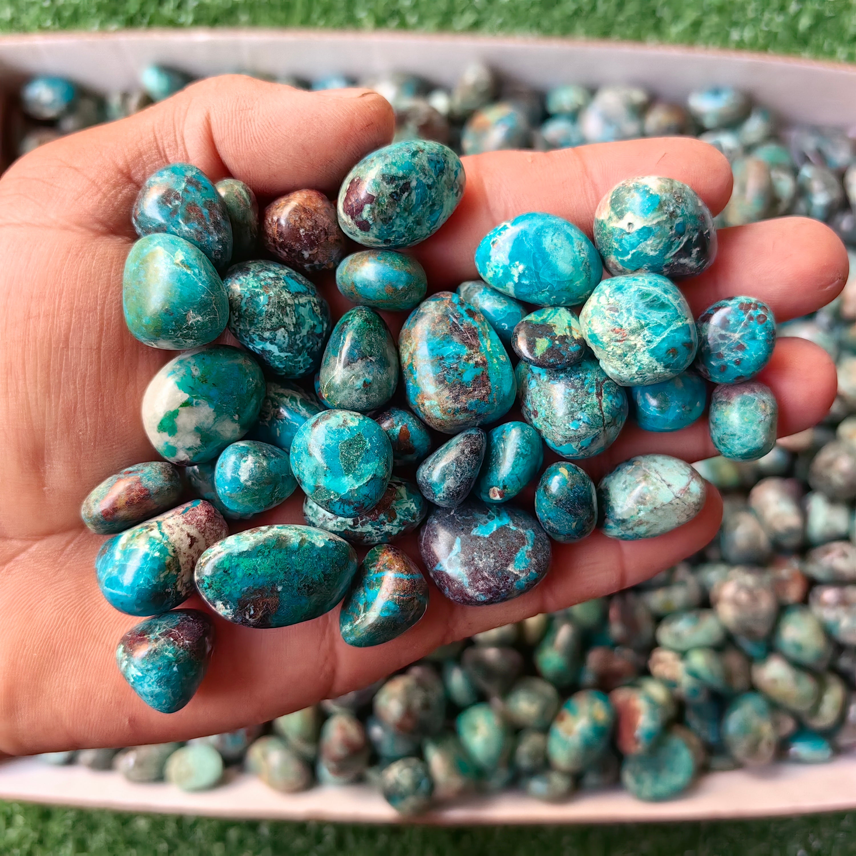 lot 2.8 kg Chrysocolla tumbled