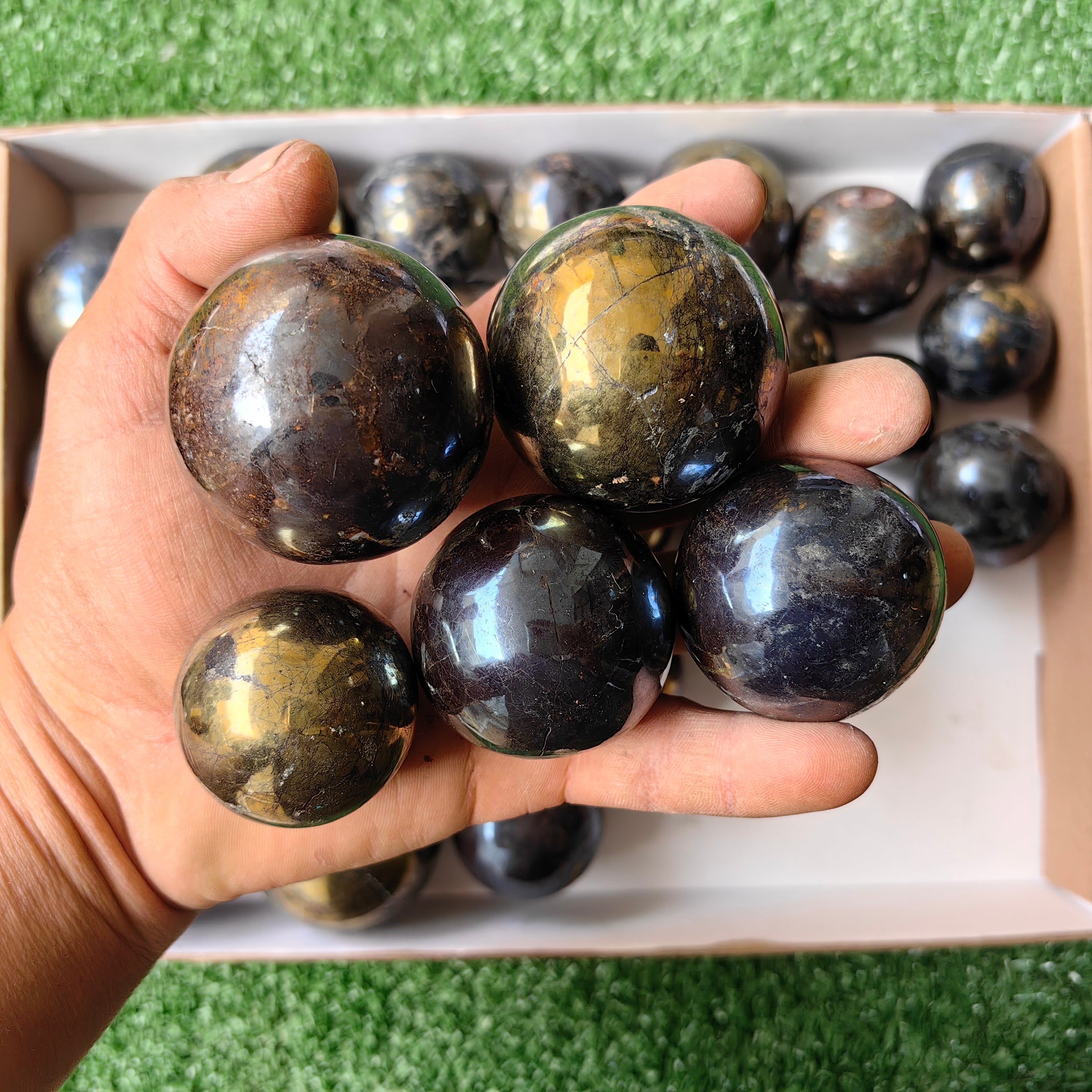 lot 32 pcs Covellite on Chalcopyrite sphere