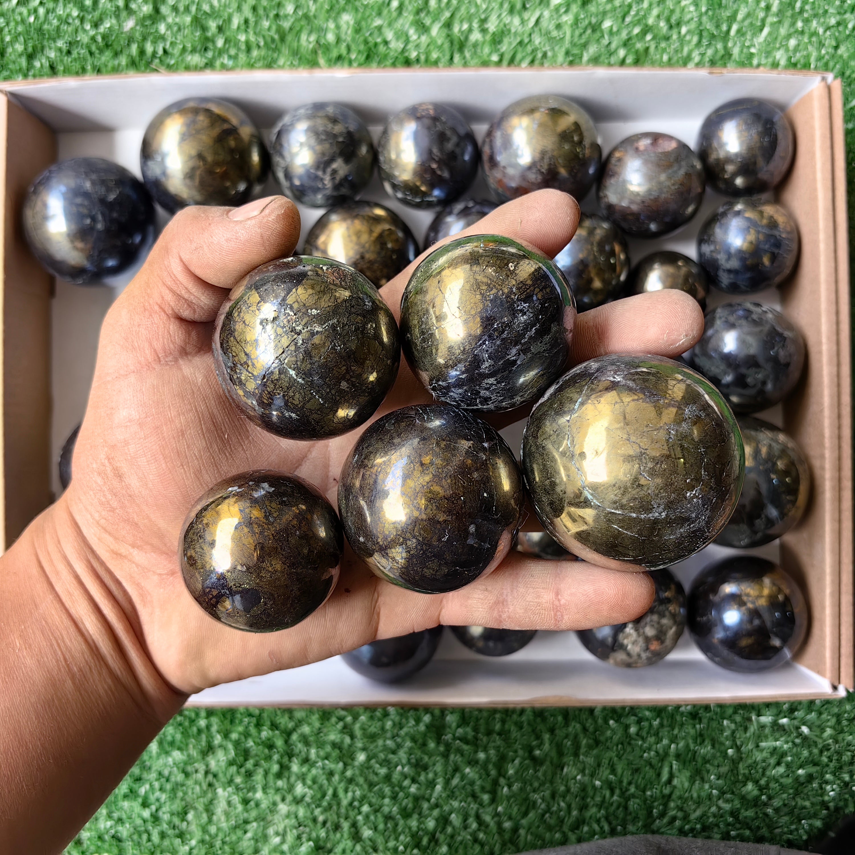 lot 32 pcs Covellite on Chalcopyrite sphere