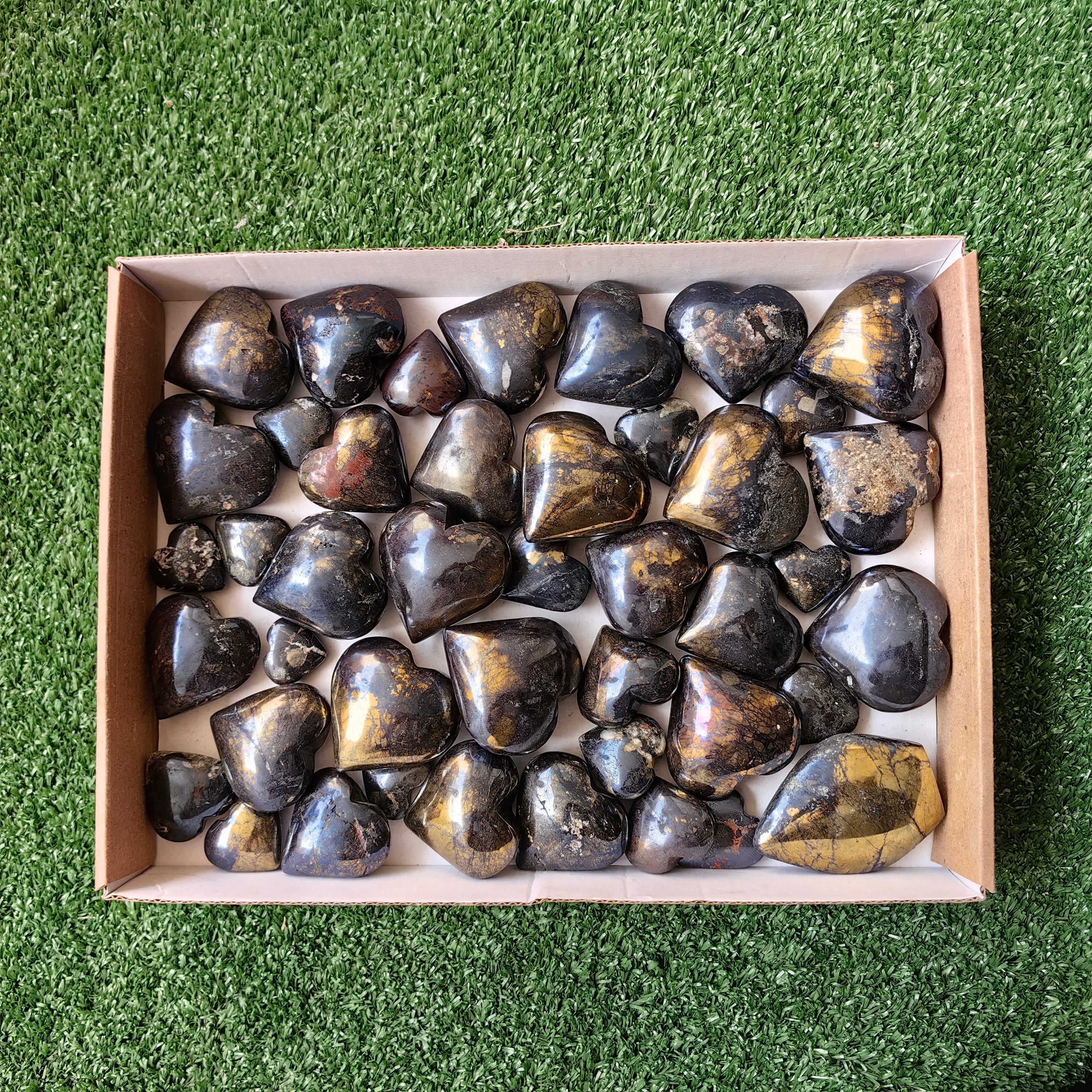 lot 41 pcs Covellite on Chalcopyrite heart