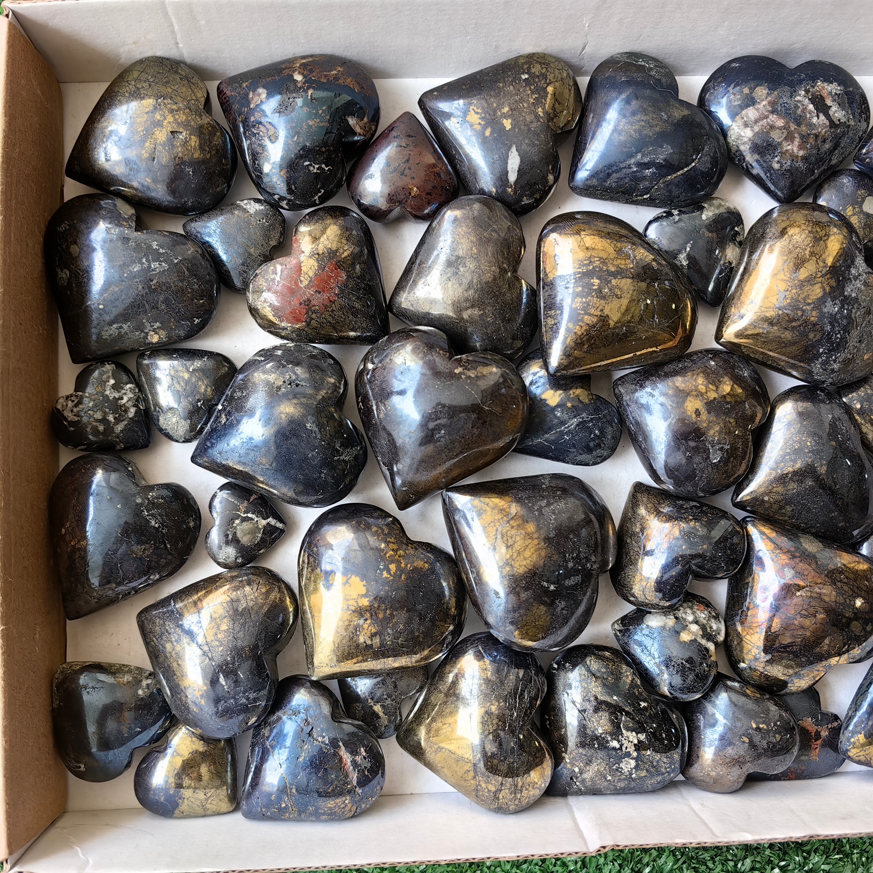 lot 41 pcs Covellite on Chalcopyrite heart