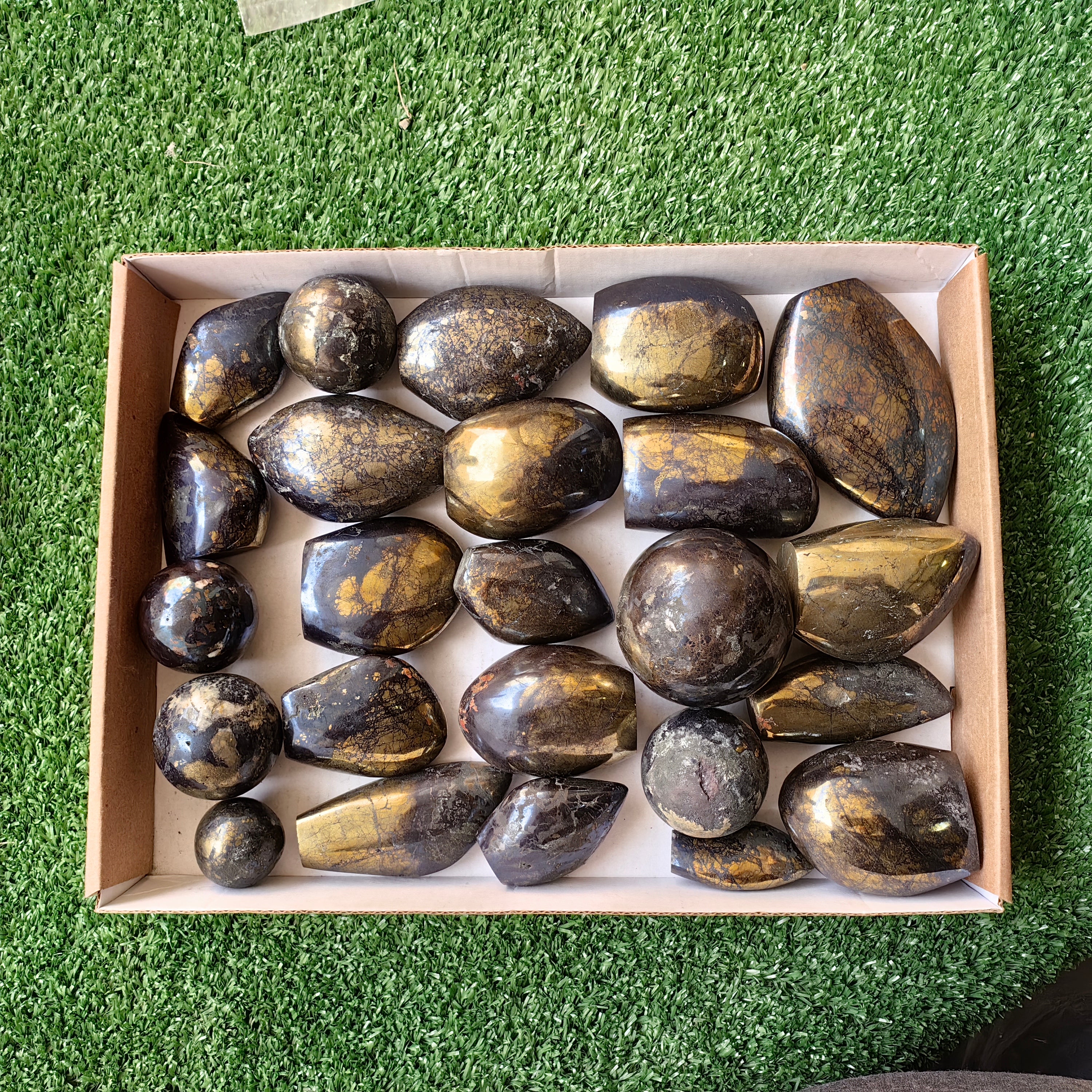 lot 24 pcs Covellite on Chalcopyrite sphere and free form