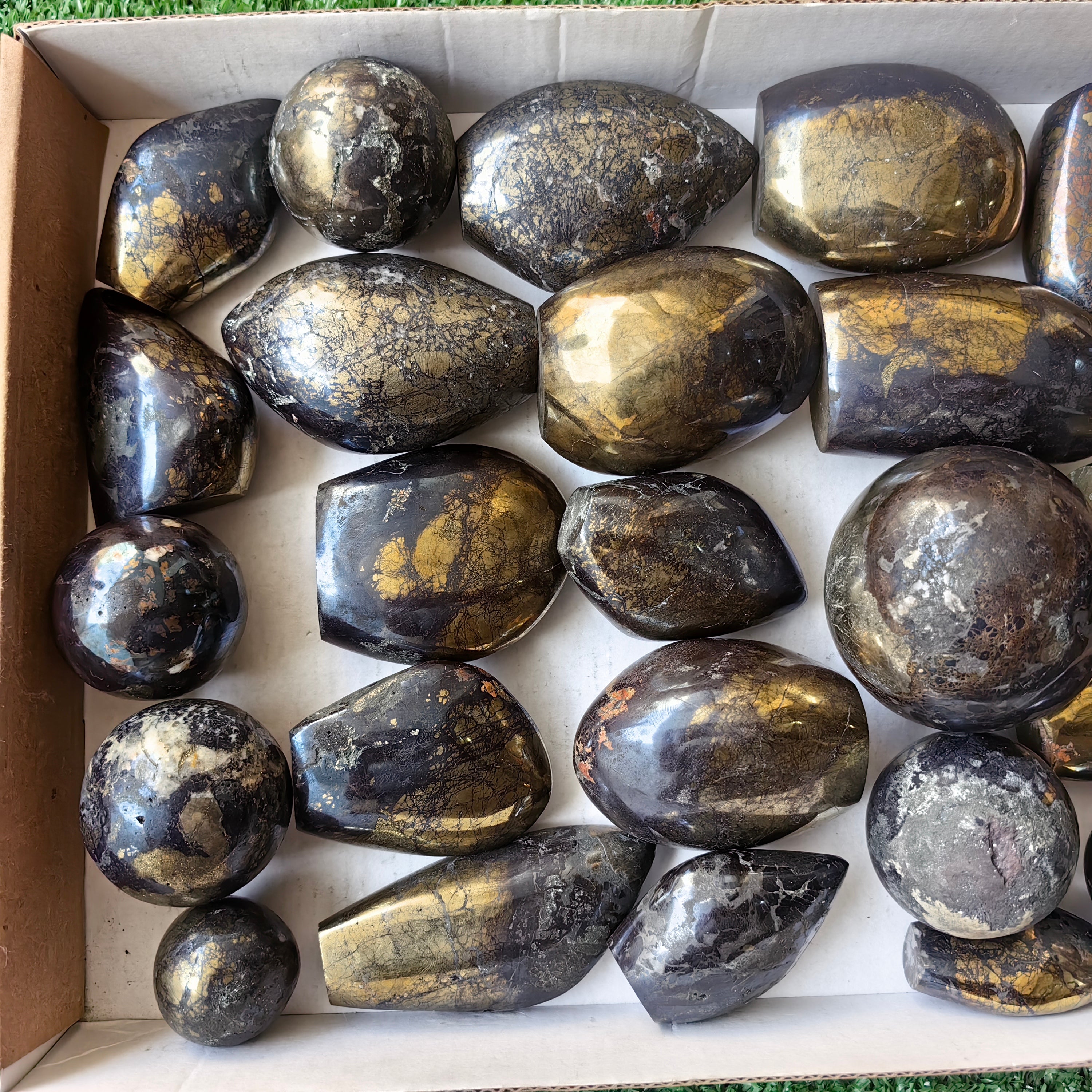 lot 24 pcs Covellite on Chalcopyrite sphere and free form