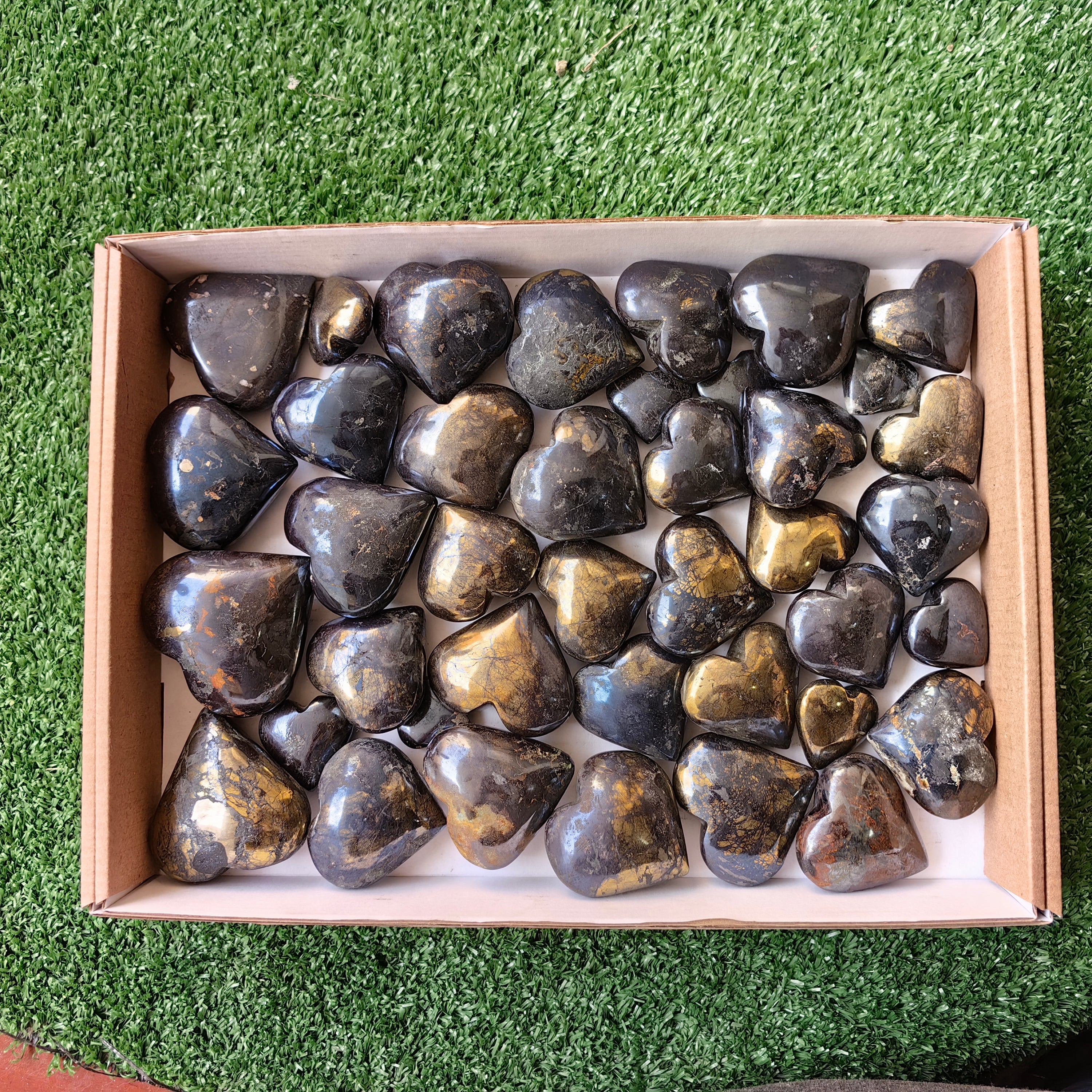 lot 36 pcs Covellite on Chalcopyrite heart