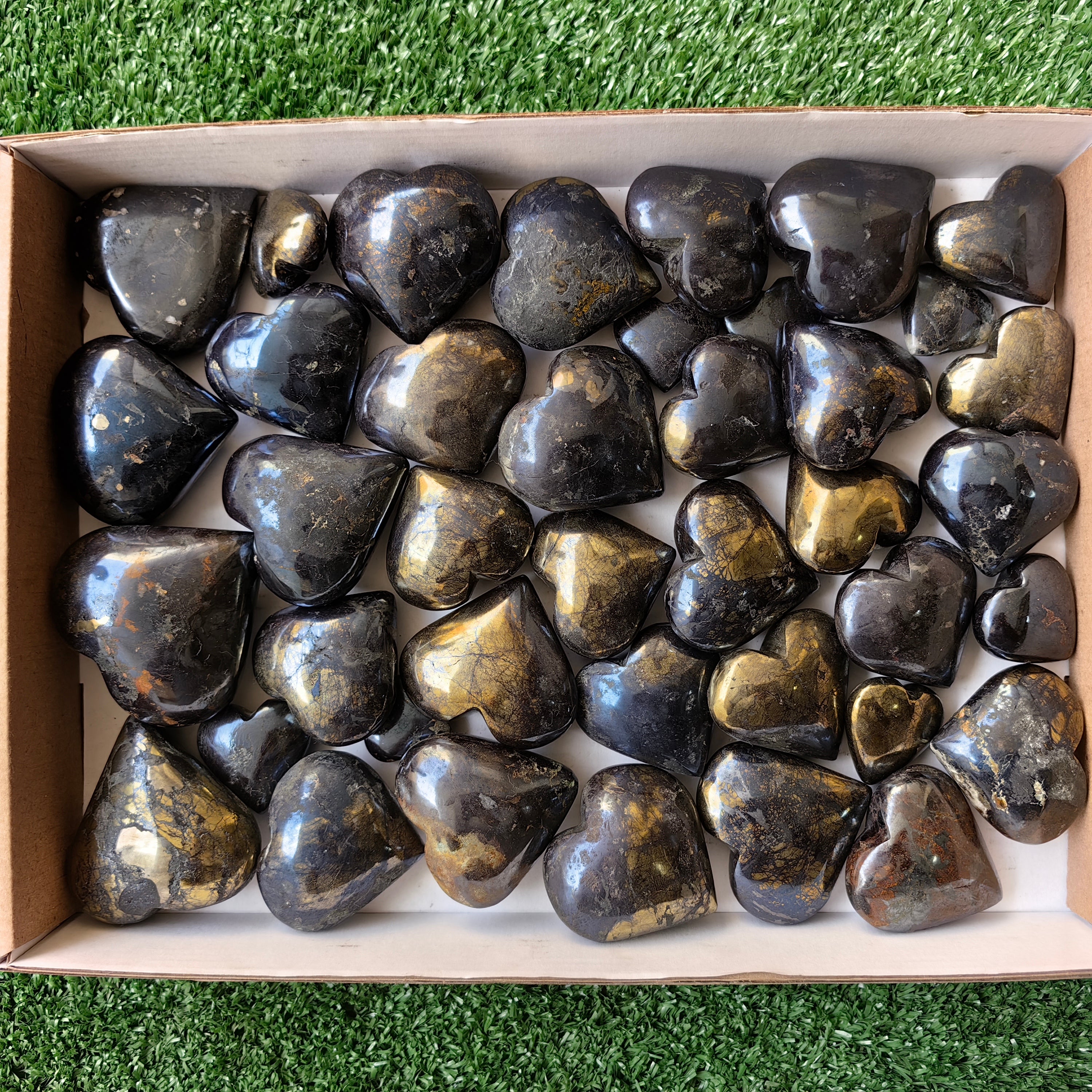 lot 36 pcs Covellite on Chalcopyrite heart