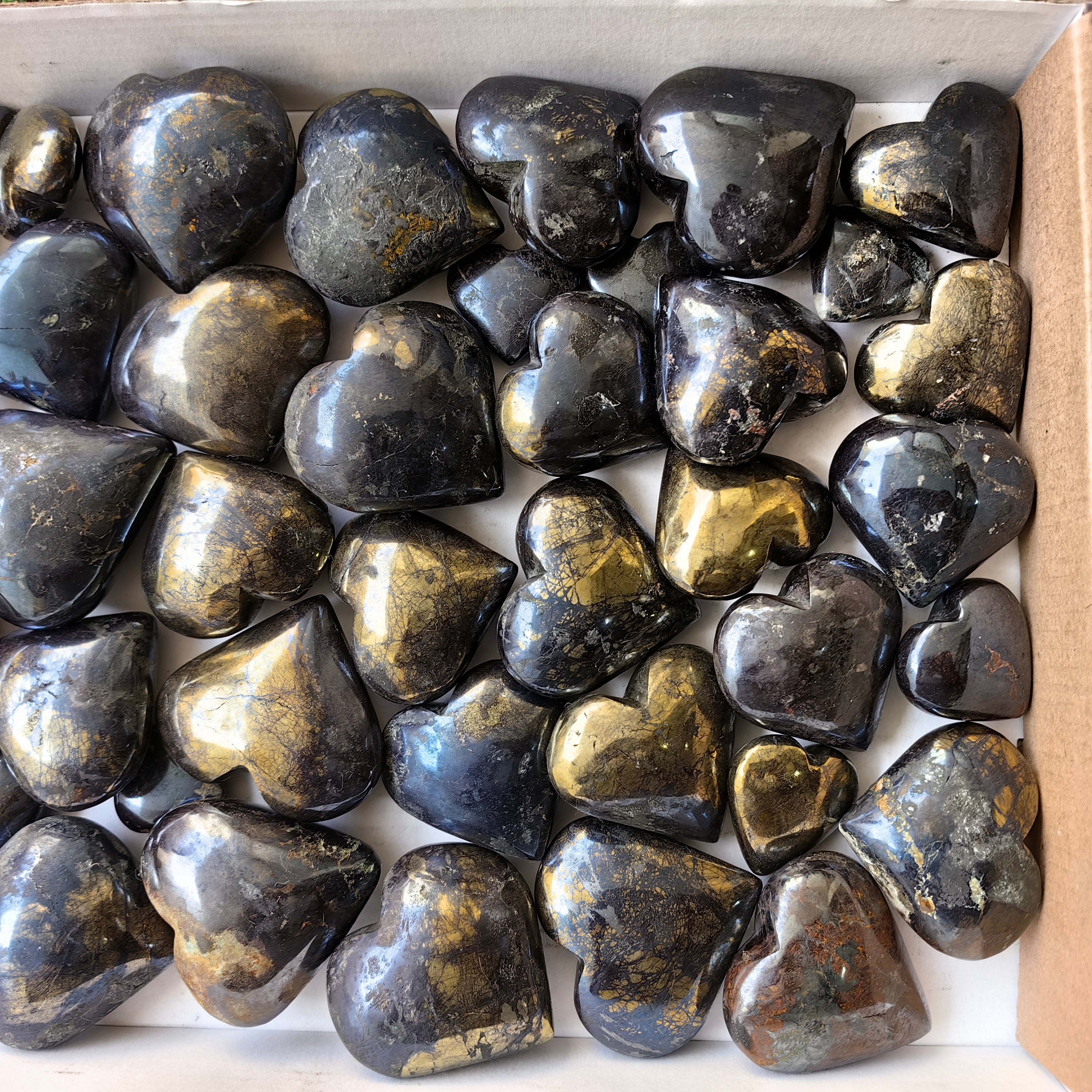lot 36 pcs Covellite on Chalcopyrite heart