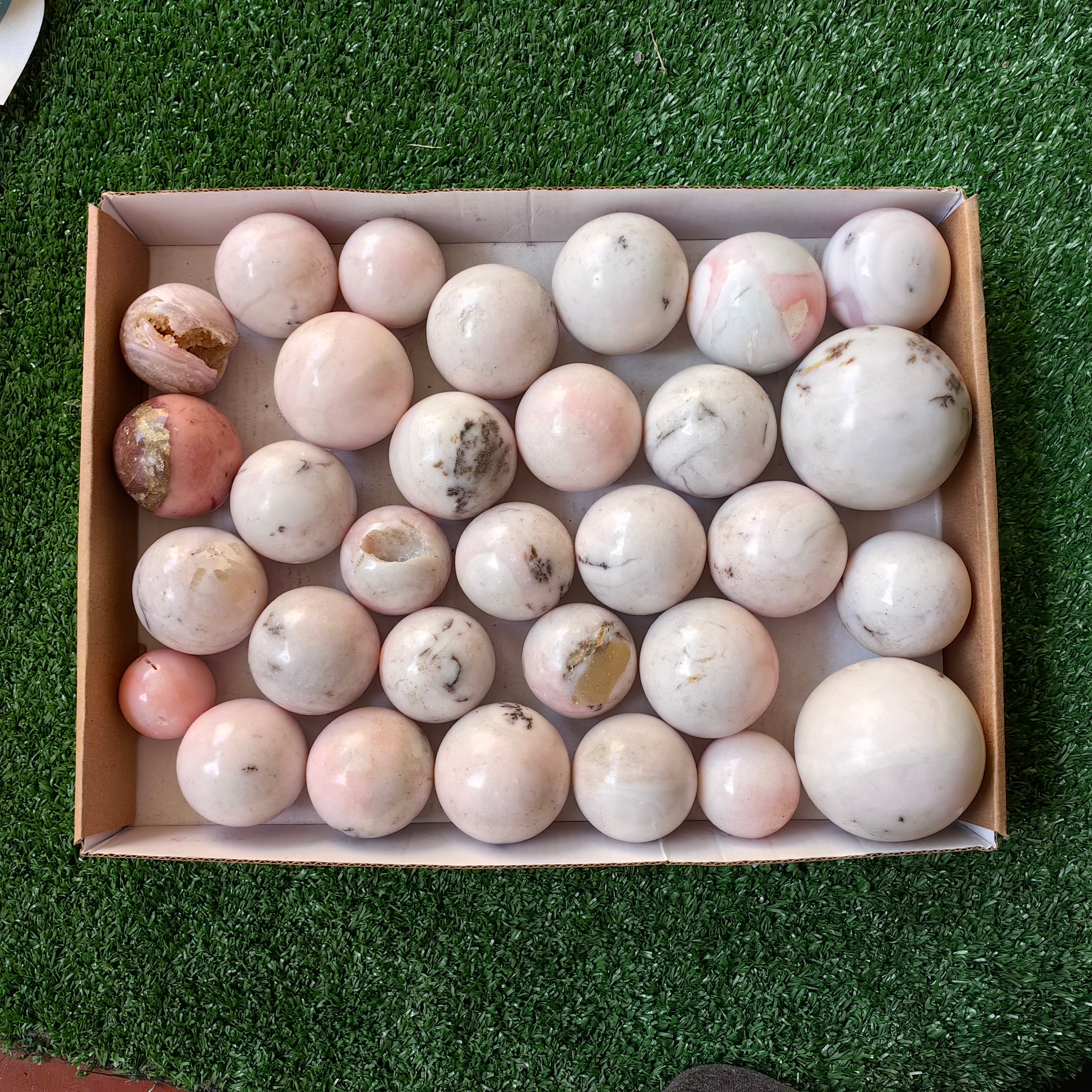 Lot 28 pcs Light-Colored Pink Opal sphere