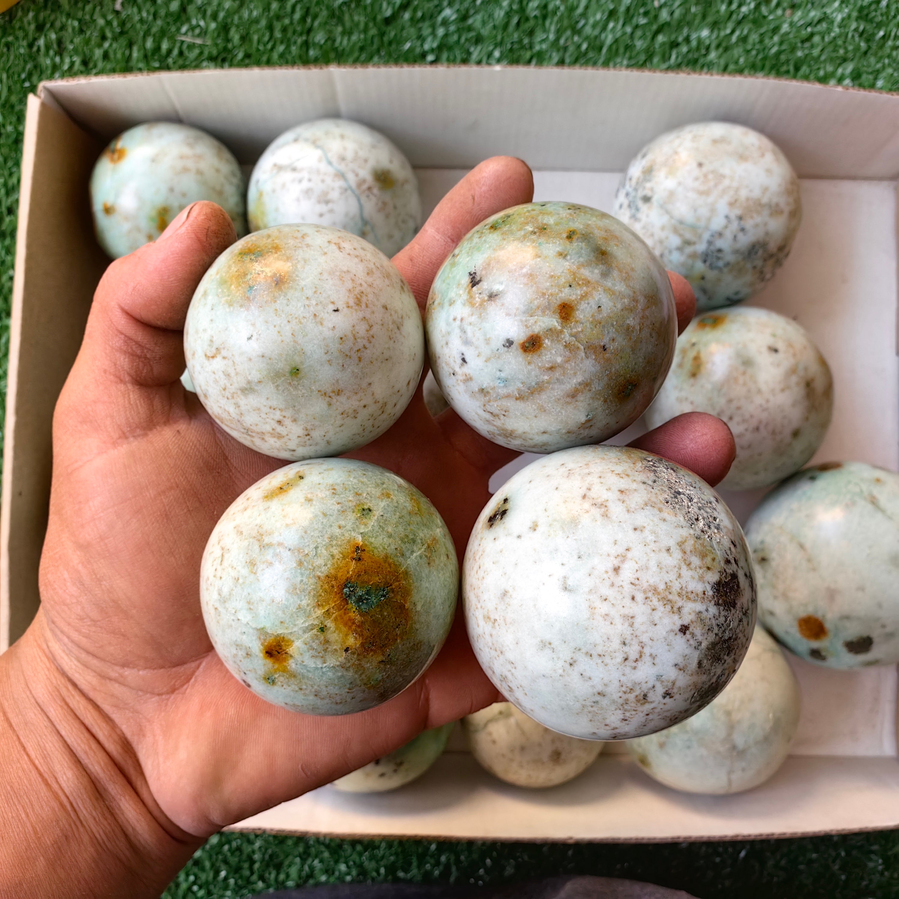 Lot 18 pcs Chrysoprase sphere