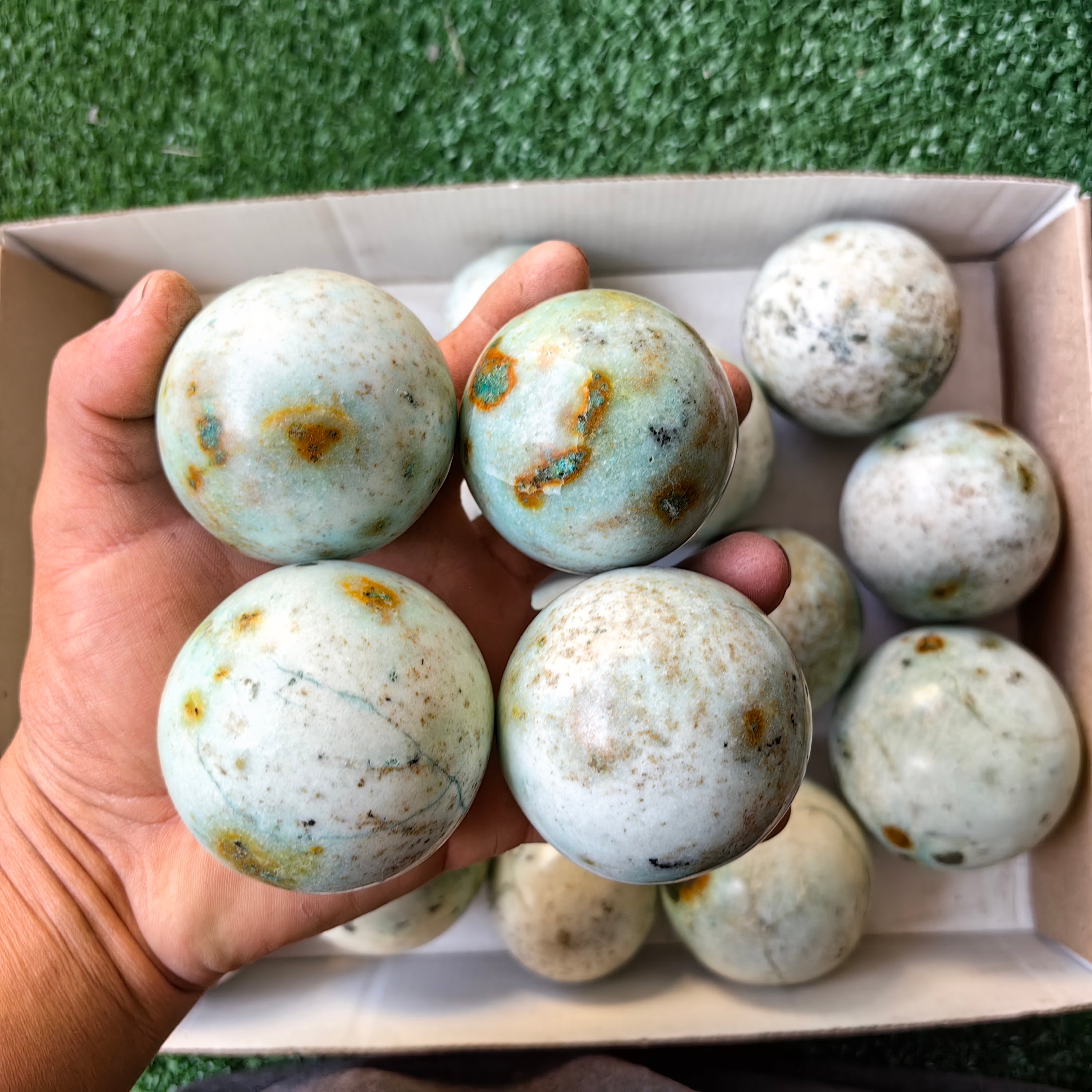 Lot 18 pcs Chrysoprase sphere