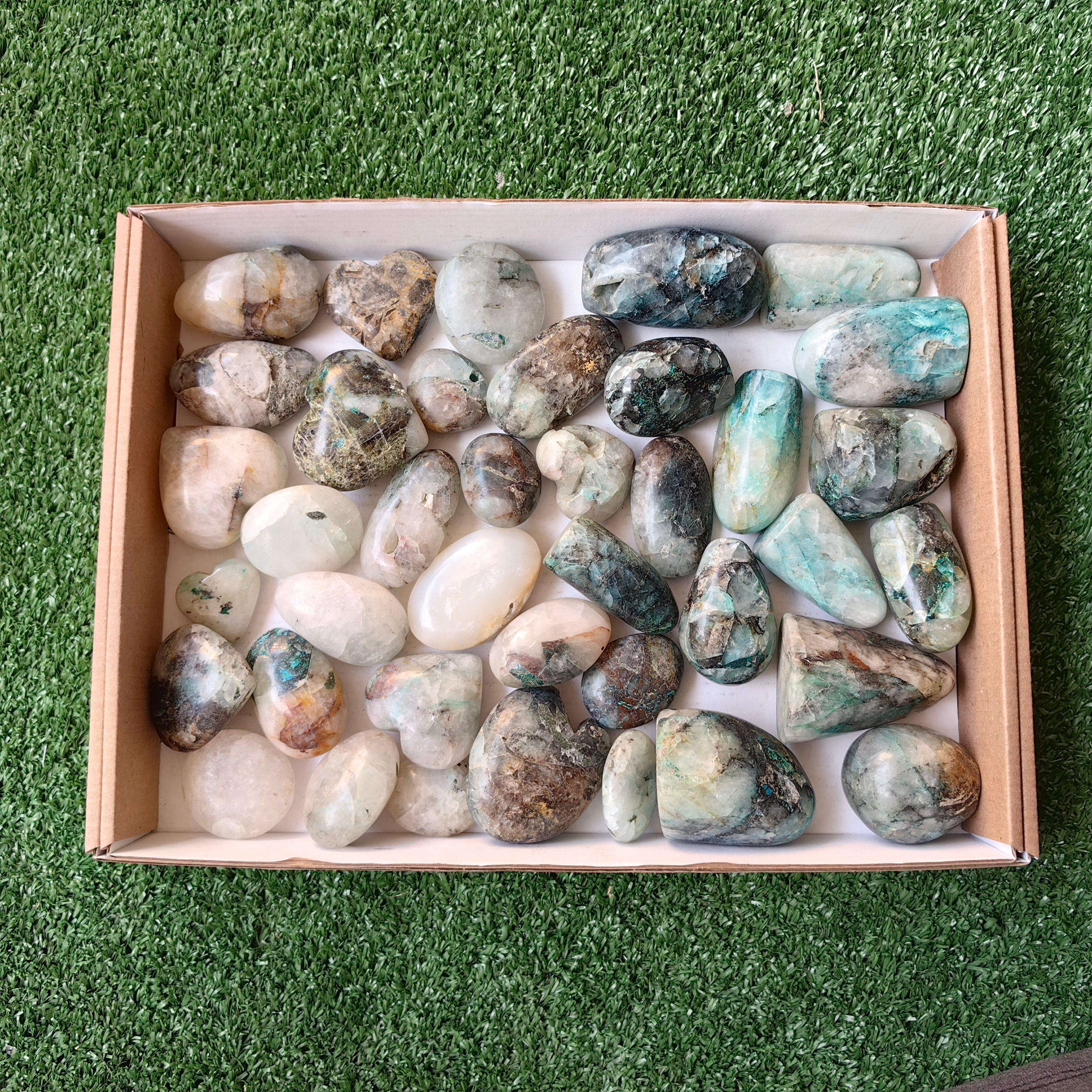 Lot 39 pcs Chrysoquartz mixed forms