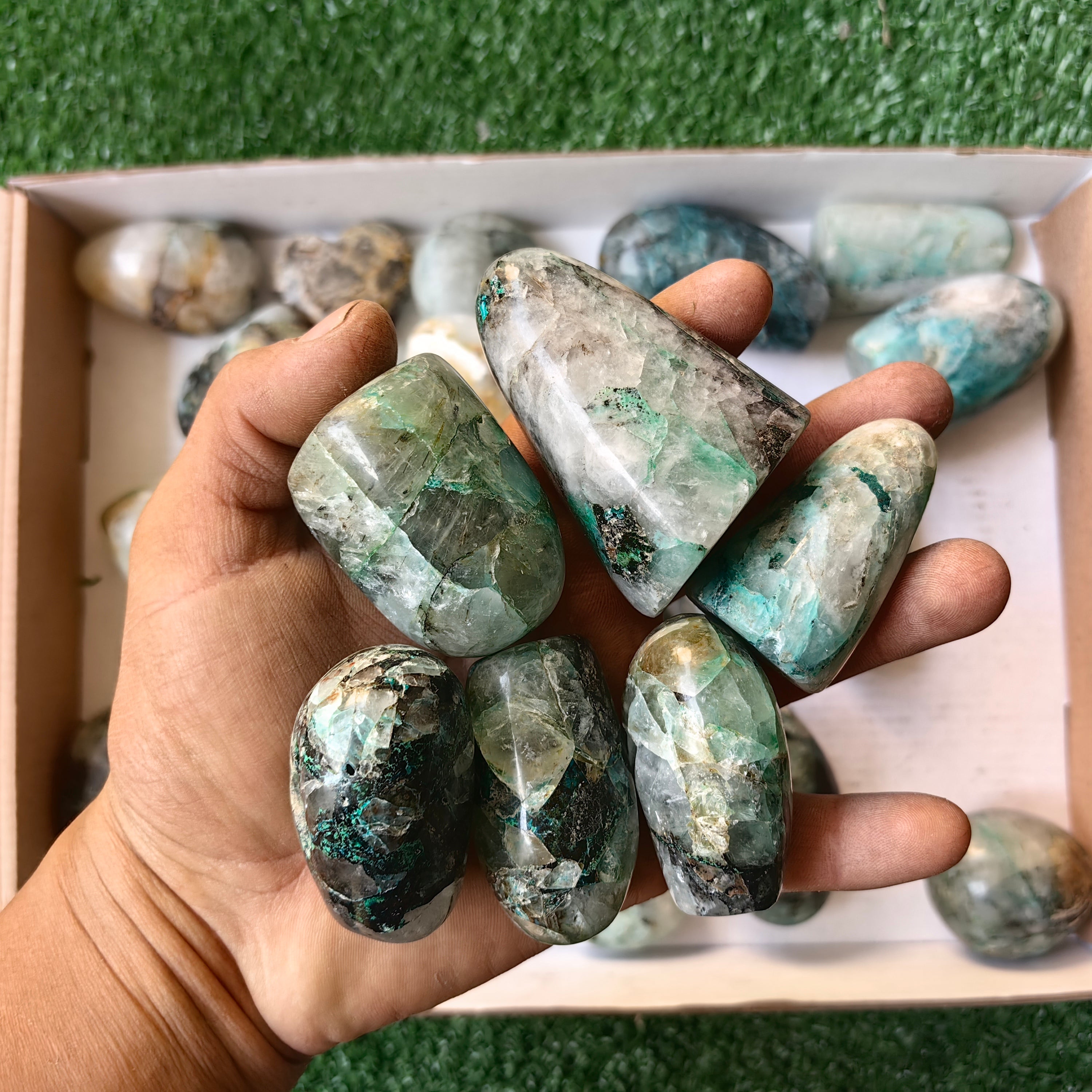 Lot 39 pcs Chrysoquartz mixed forms