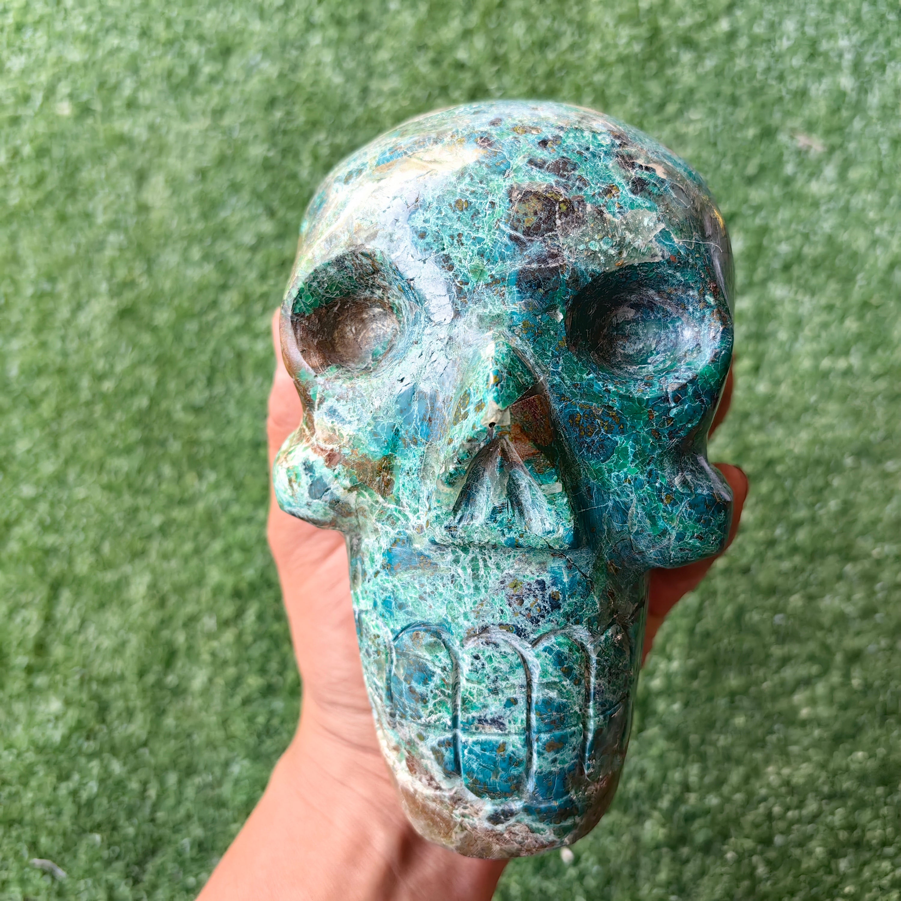 1 pcs Chrysocolla skull