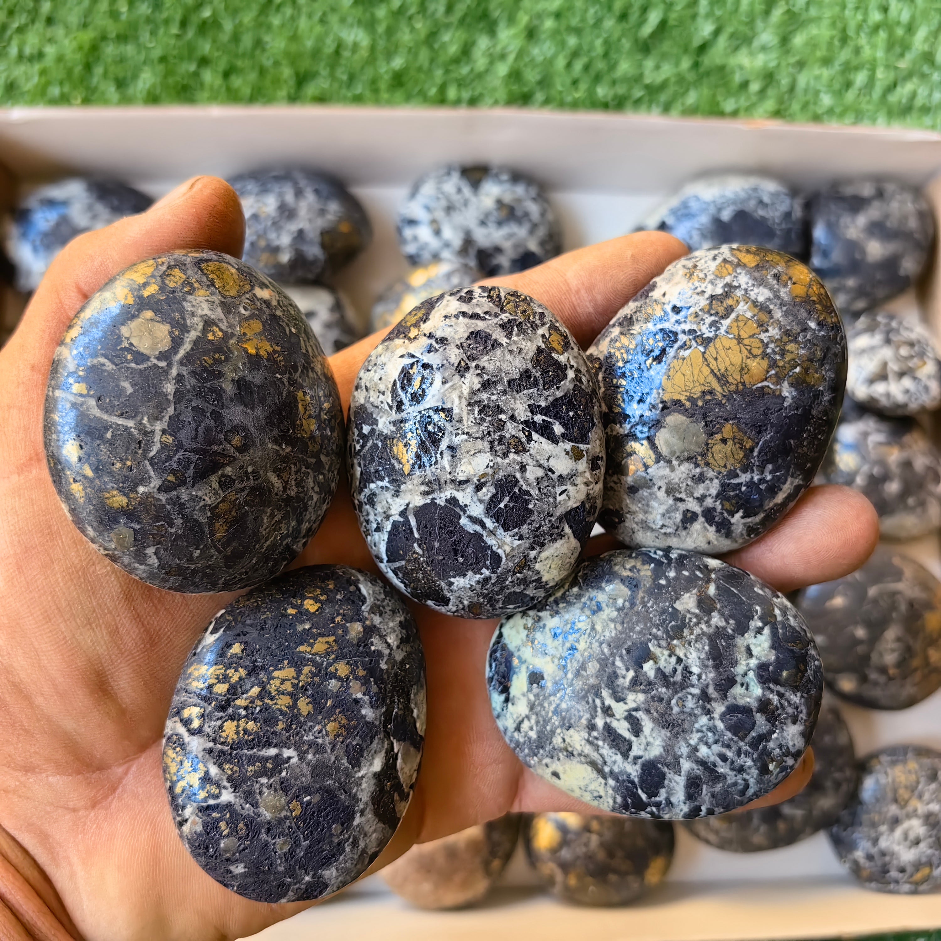 30 pcs Covellite on Chalcopyrite palm