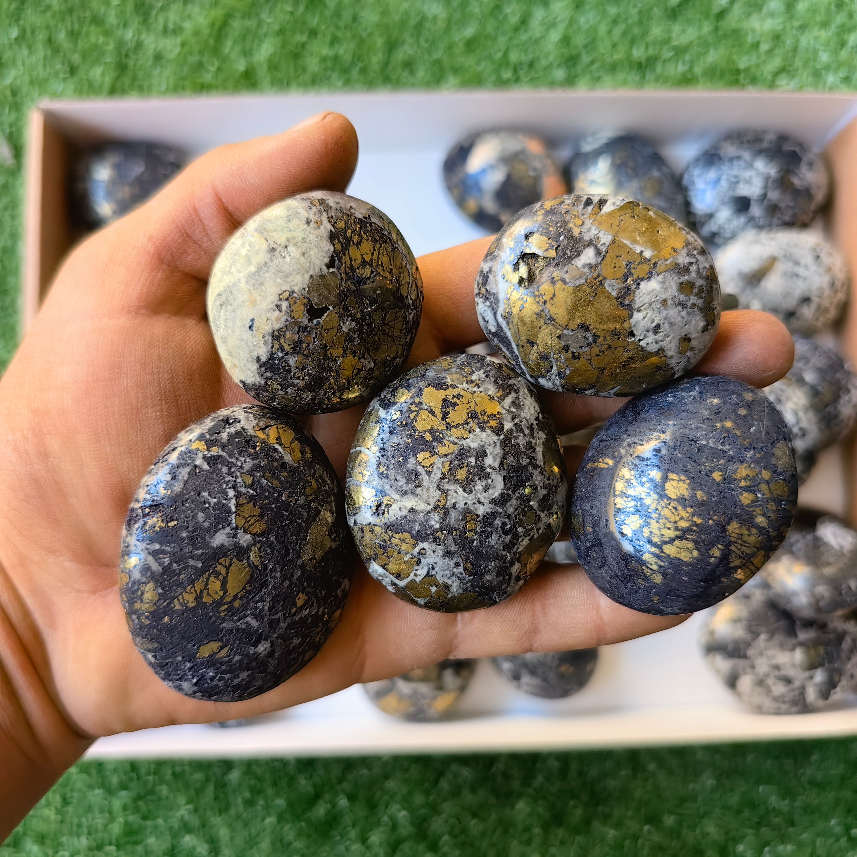 30 pcs Covellite on Chalcopyrite palm