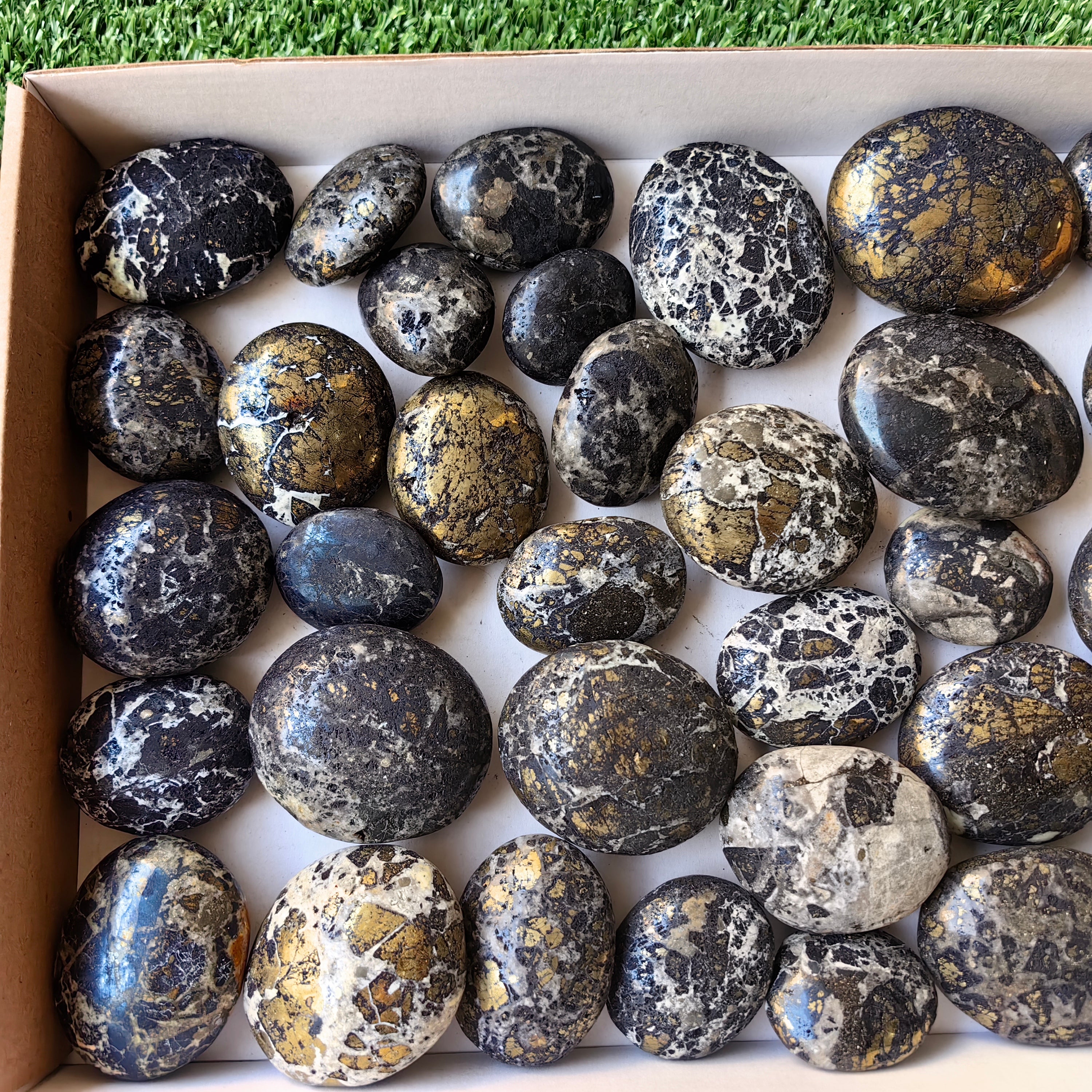 34 pcs Covellite on Chalcopyrite palm